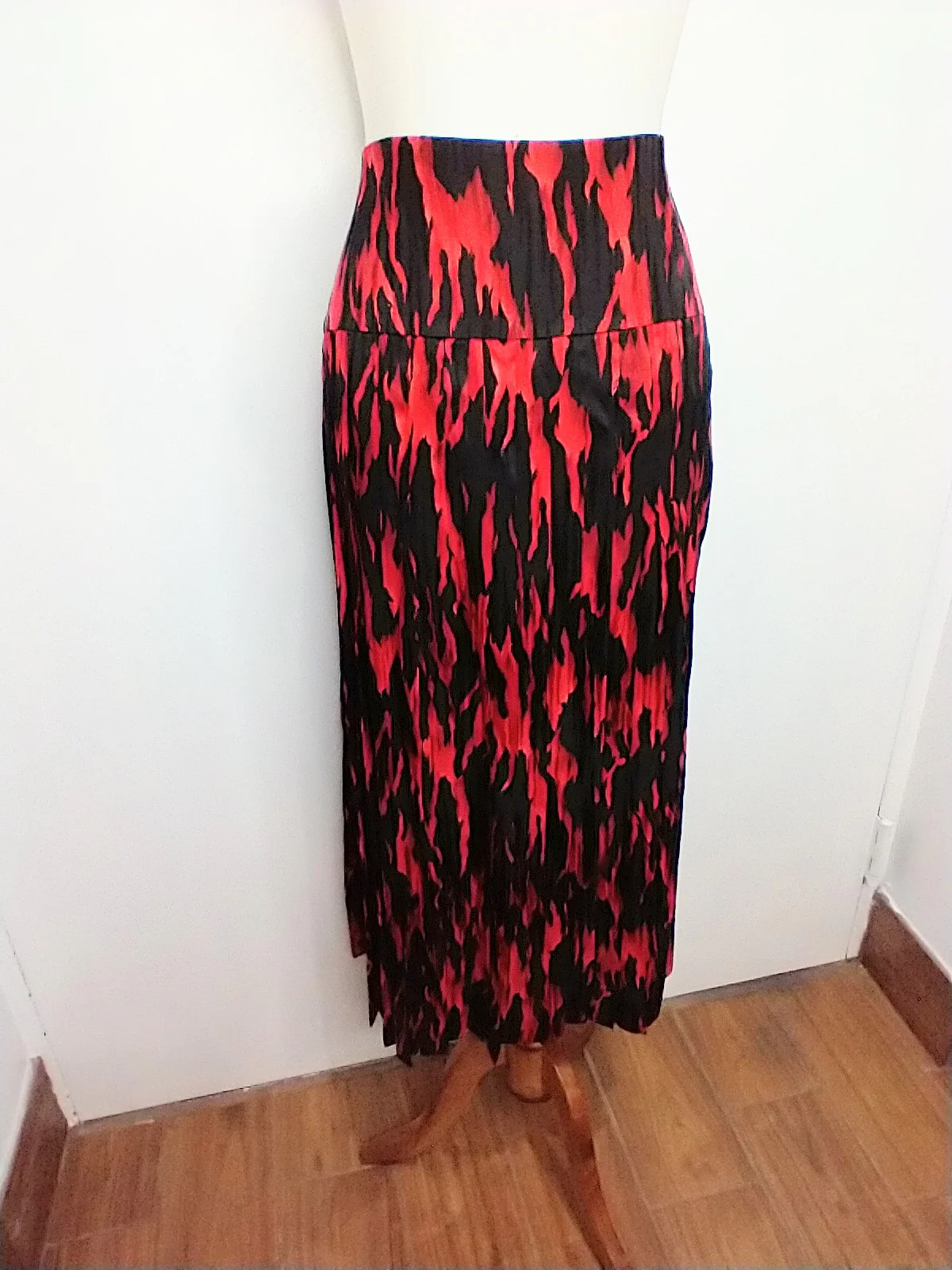 80s/90s Luxury 2pc Jaquard Pleated Silk Ensemble By Norma Waters - Image 6