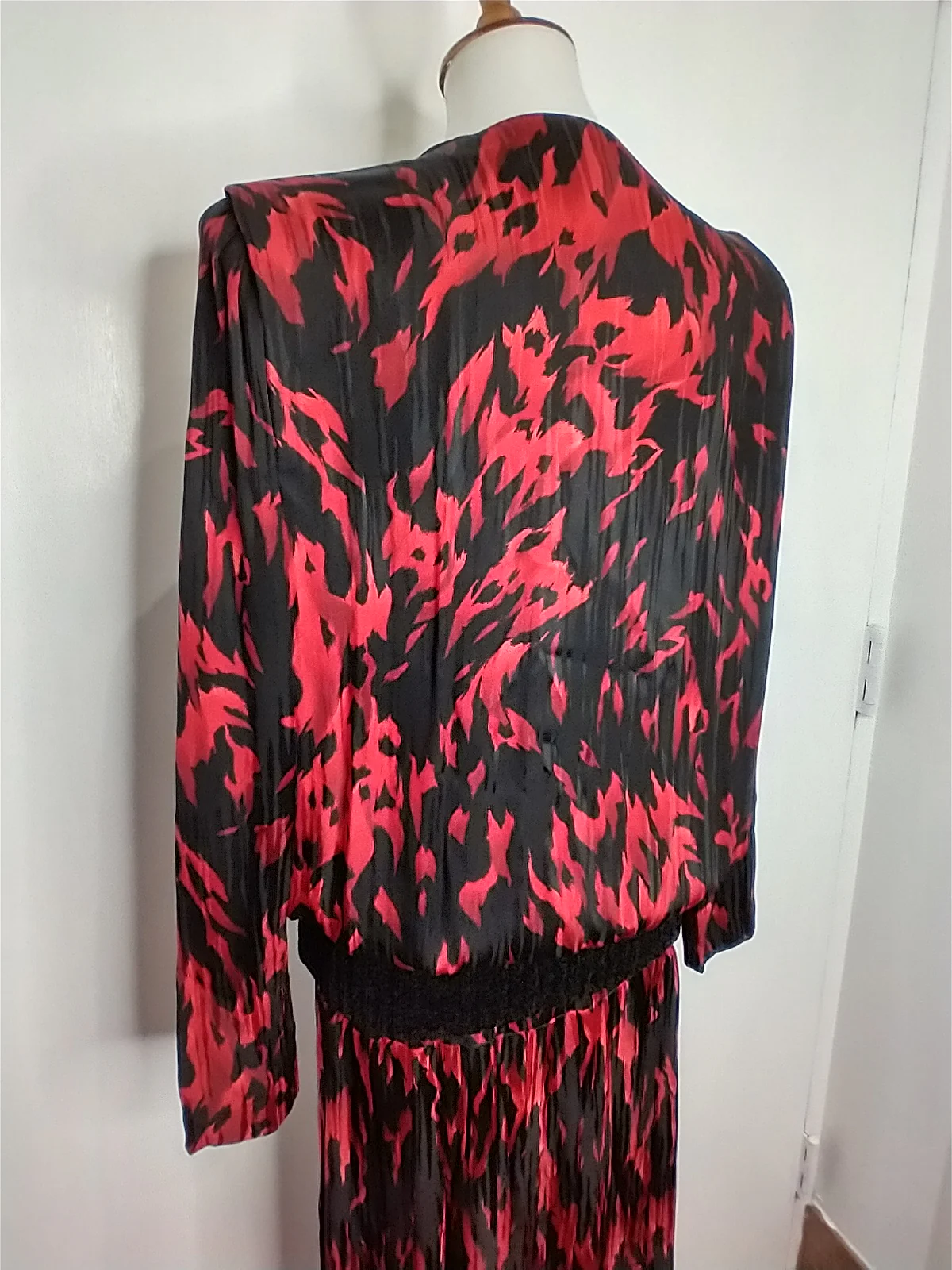 80s/90s Luxury 2pc Jaquard Pleated Silk Ensemble By Norma Waters - Image 8