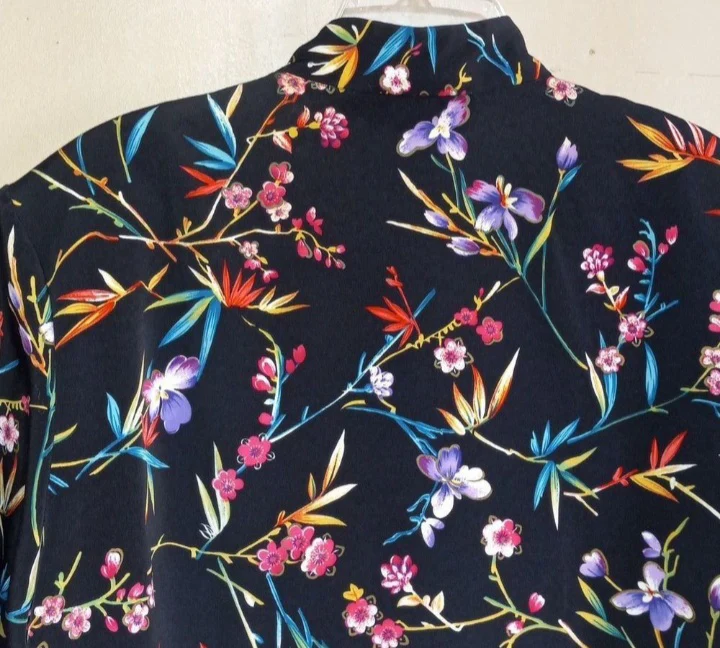 80s/90s Mandarin Collar Polyester Floral Kimona Top/jacket By Susan Graver - Image 4