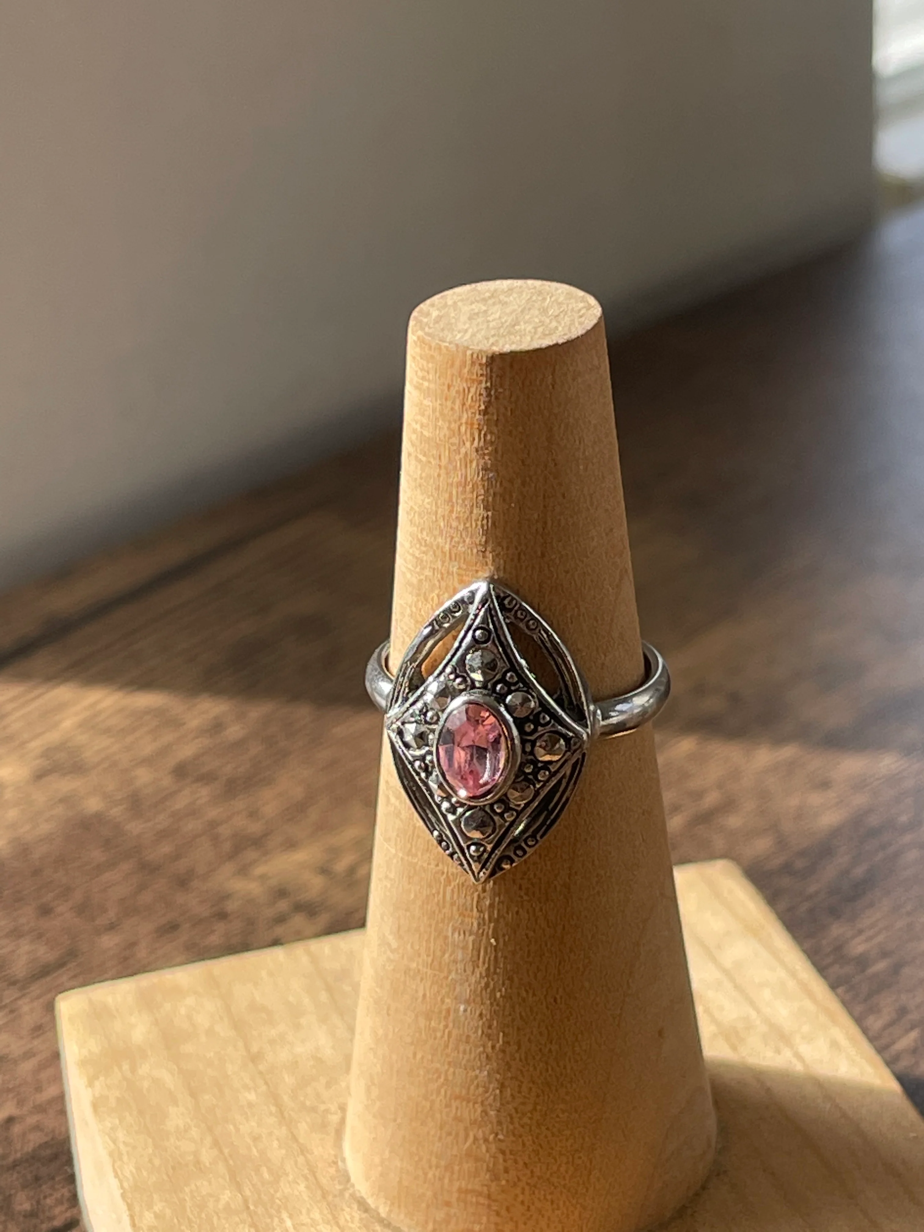 80s/90s Marcasite And Rhinestone Cocktail Ring By Avon - Image 4