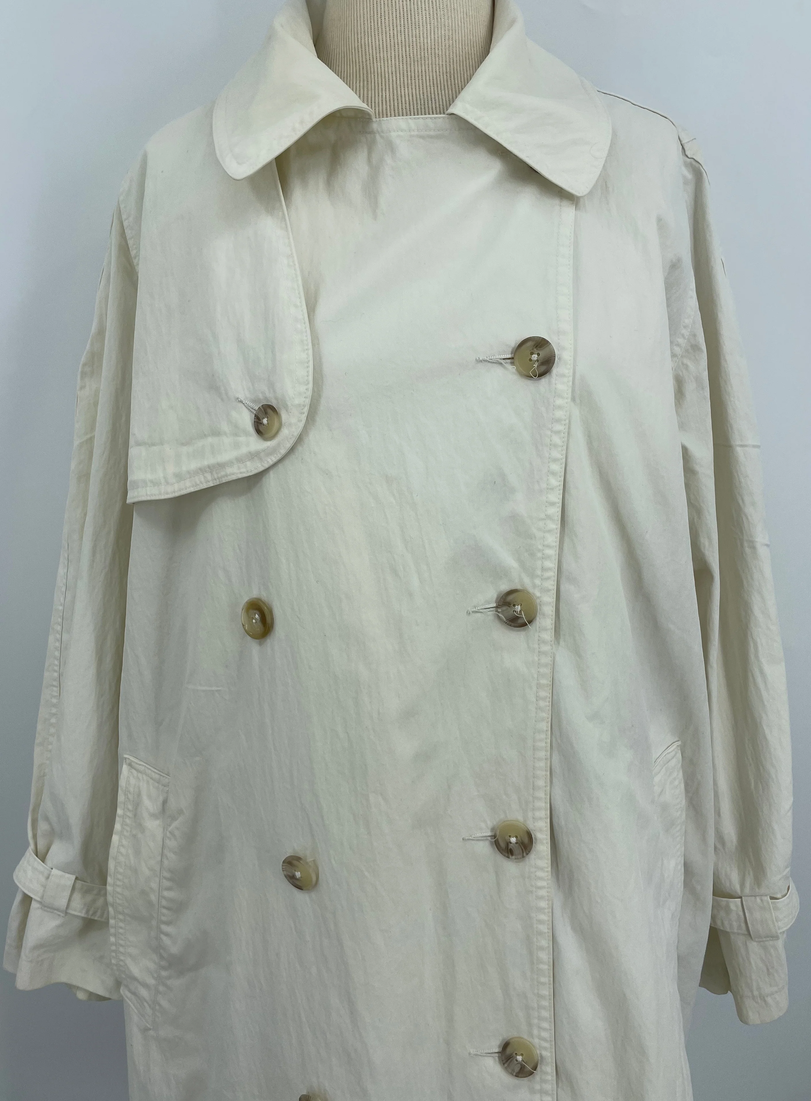 80s/90s Off White Cotton Oversized Trench Coat By DKNY - Image 4