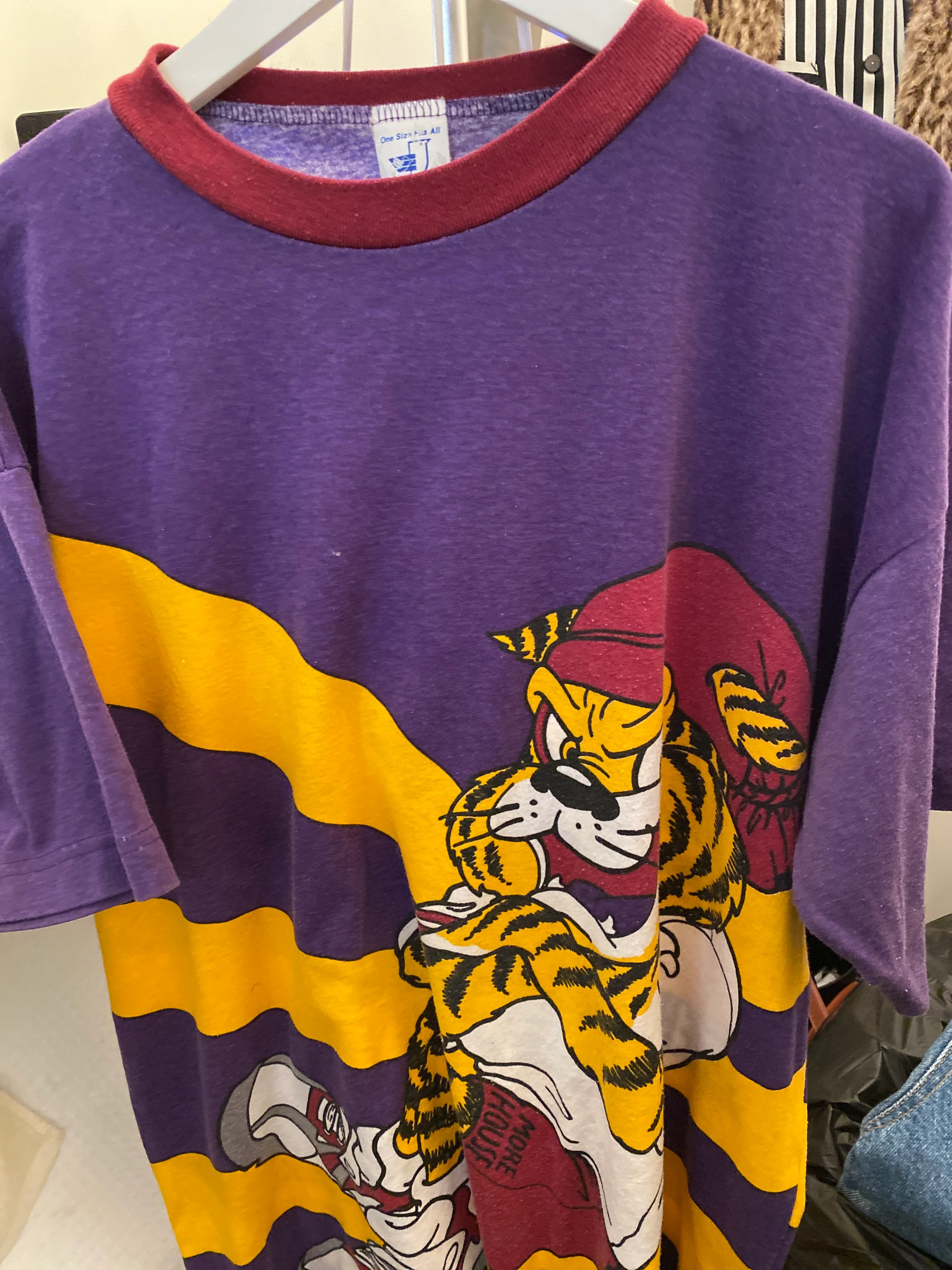 80s/90s Oversize Fit Tiger Print T By Head - Image 4