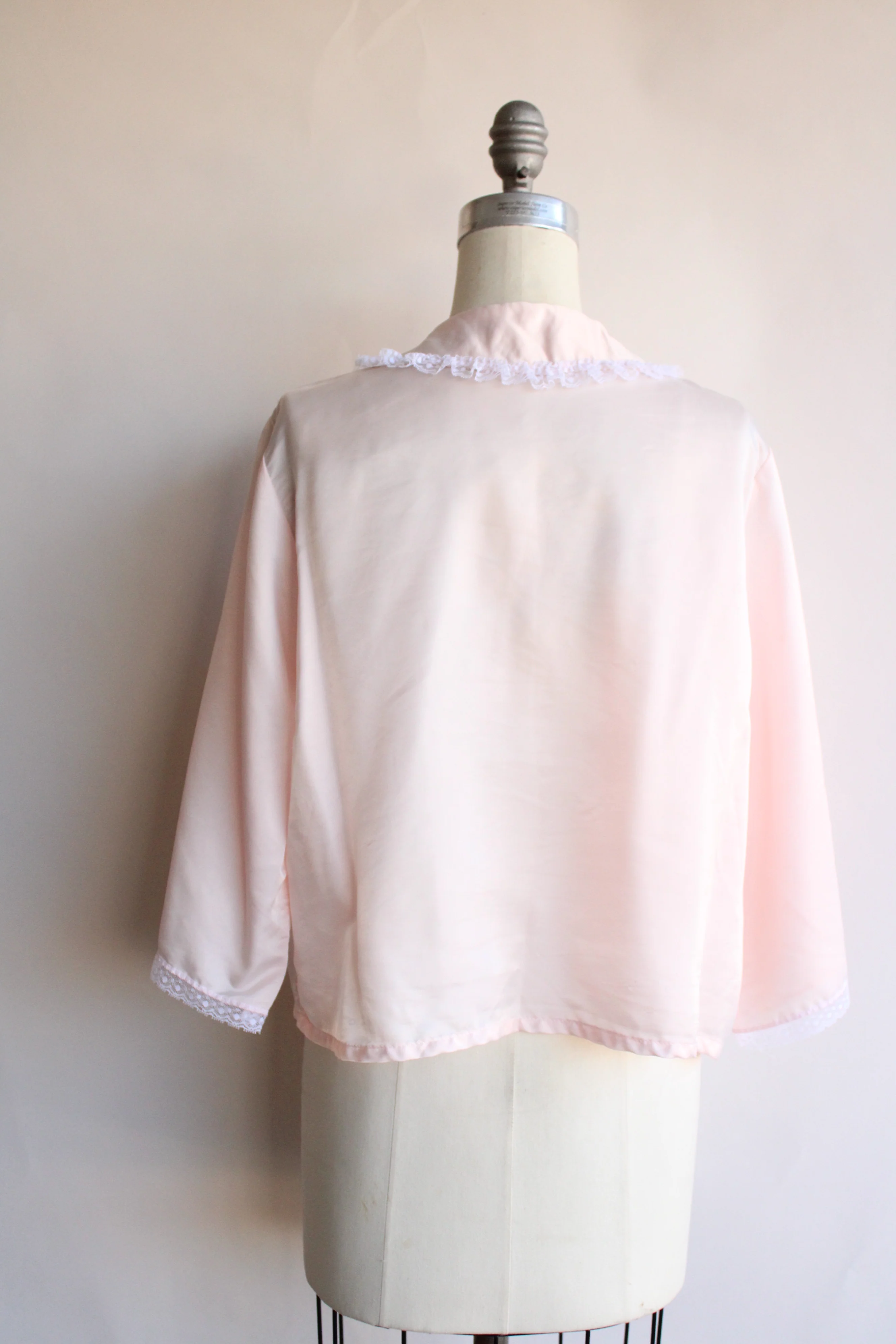 80s/90s Pink Satin And Lace Bed Jacket By Nanette Undies - Image 9