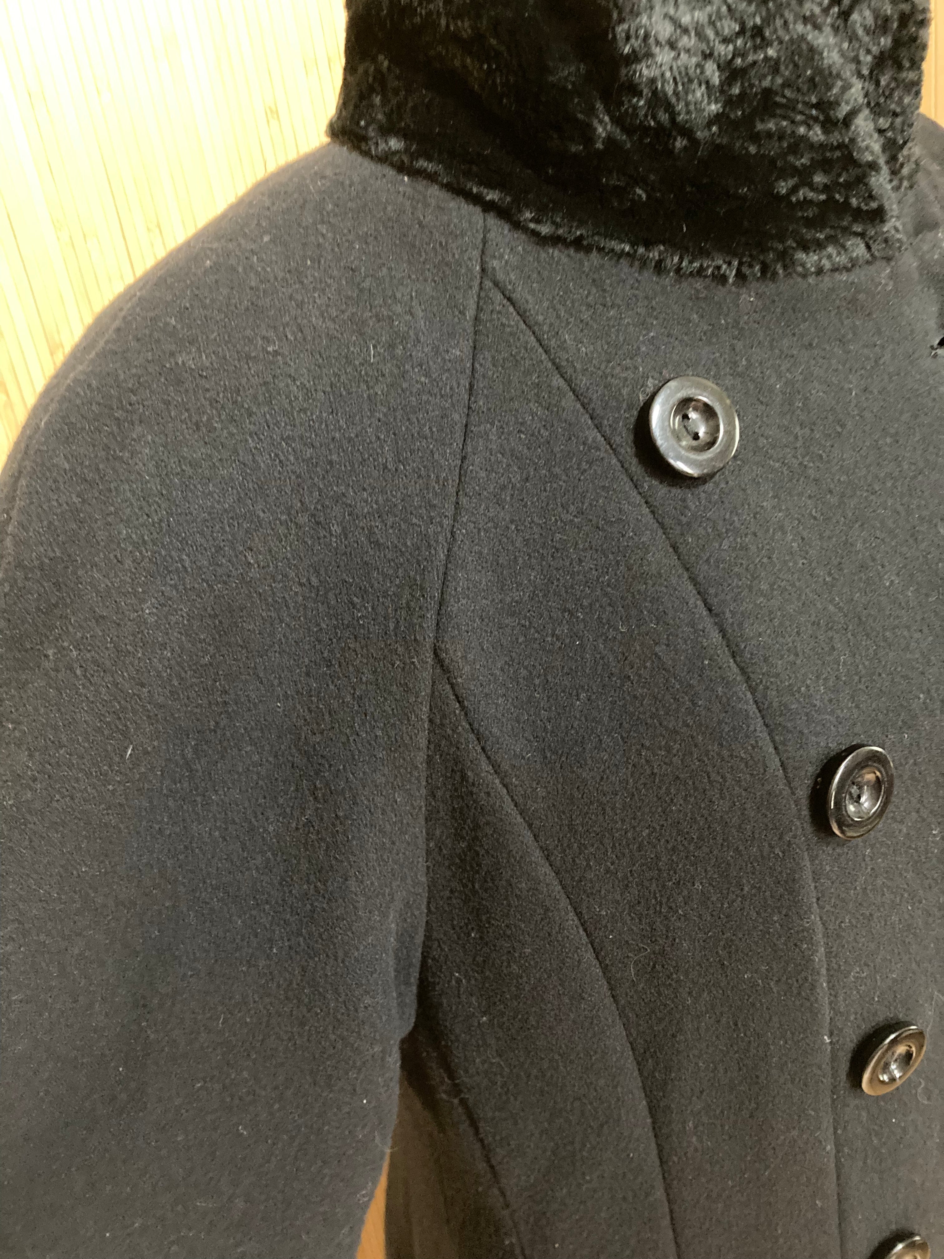 80s/90s Princess Seamed Faux Fur Collar Long Coat By Donnybrook - Image 5