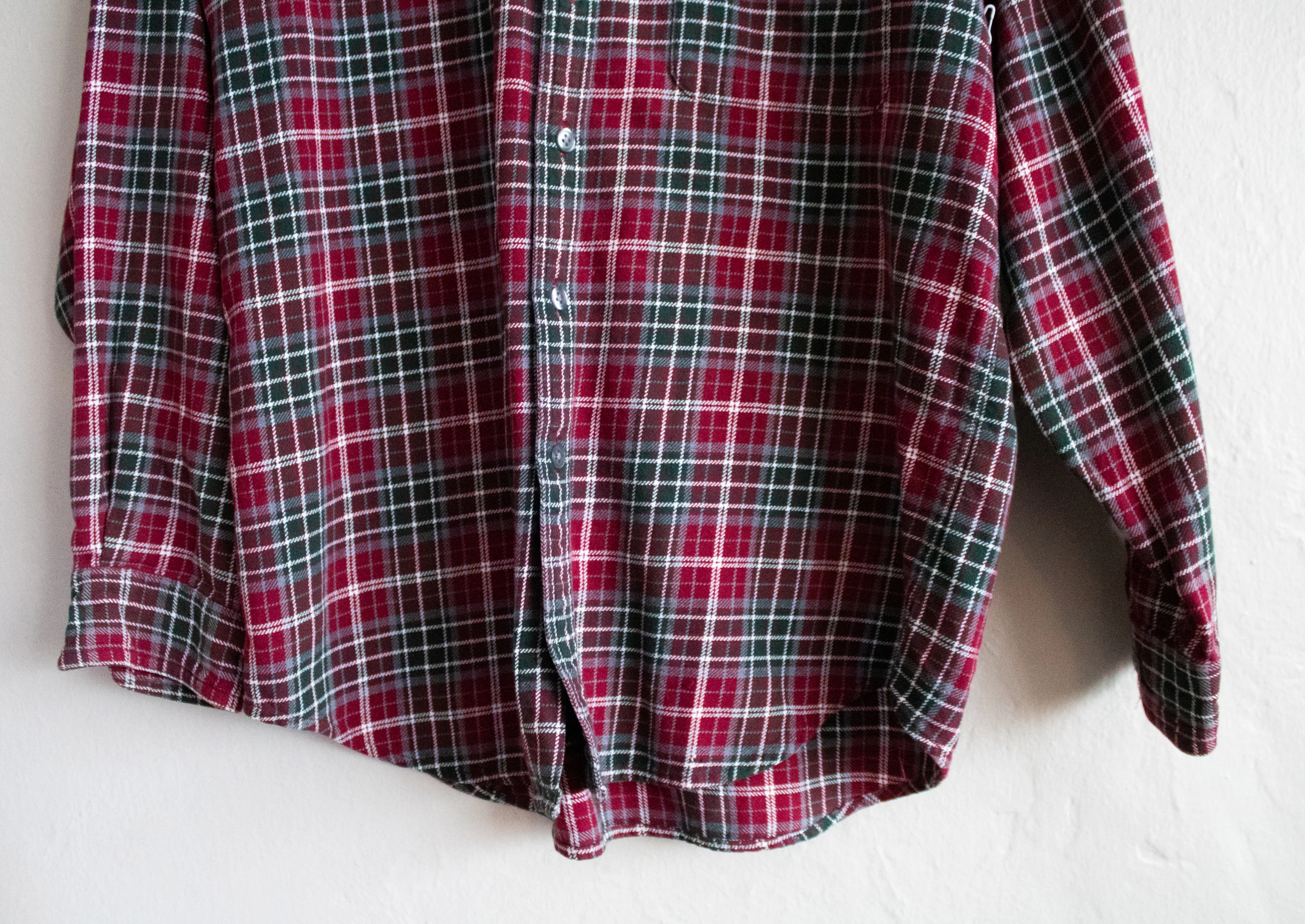 80s/90s Red Green Holiday Flannel Multicolored Plaid - Image 8