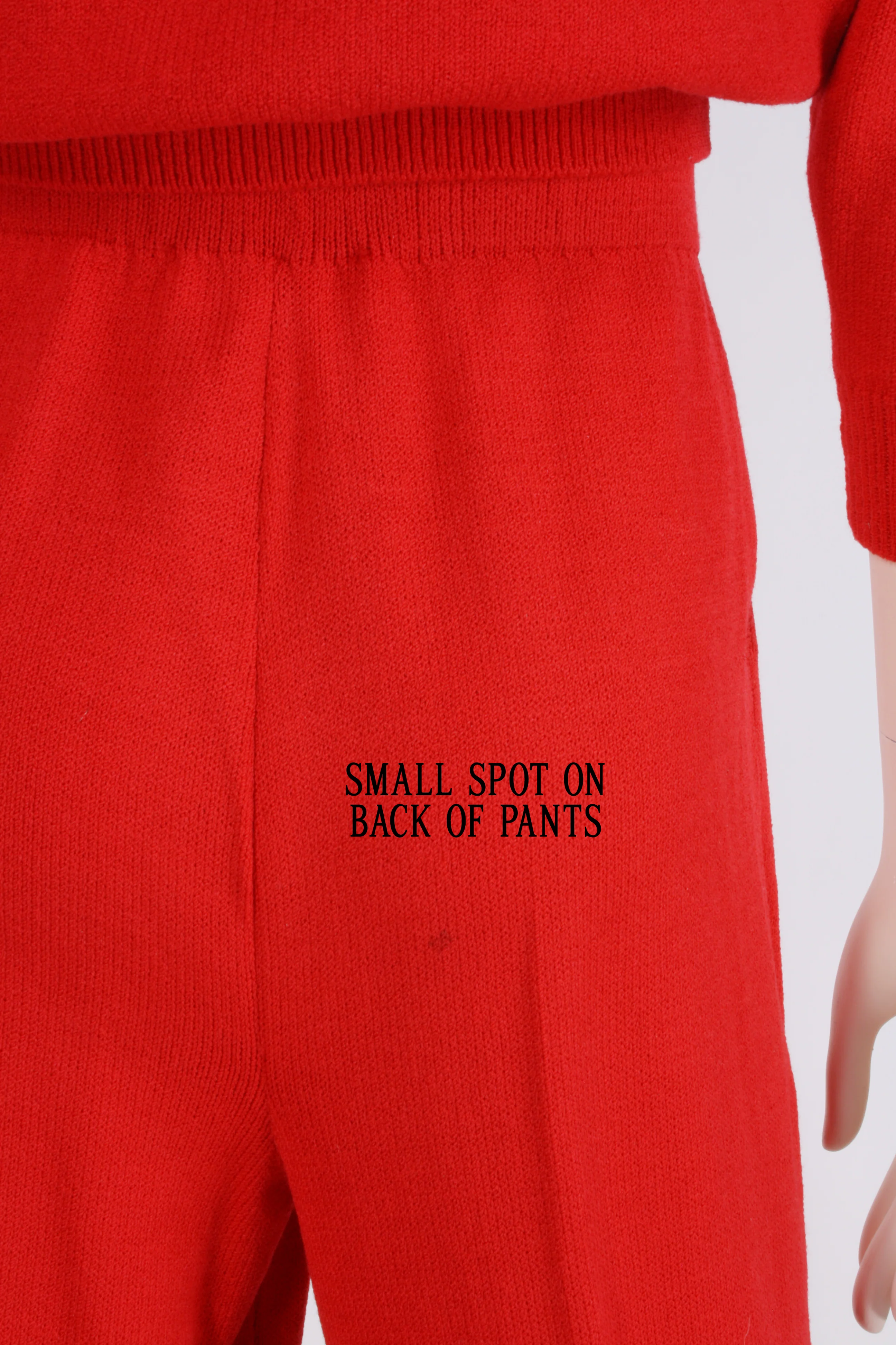80s/90s Red Santana Knit Crop Shirt Top Pant Suit Set By St. John - Image 8