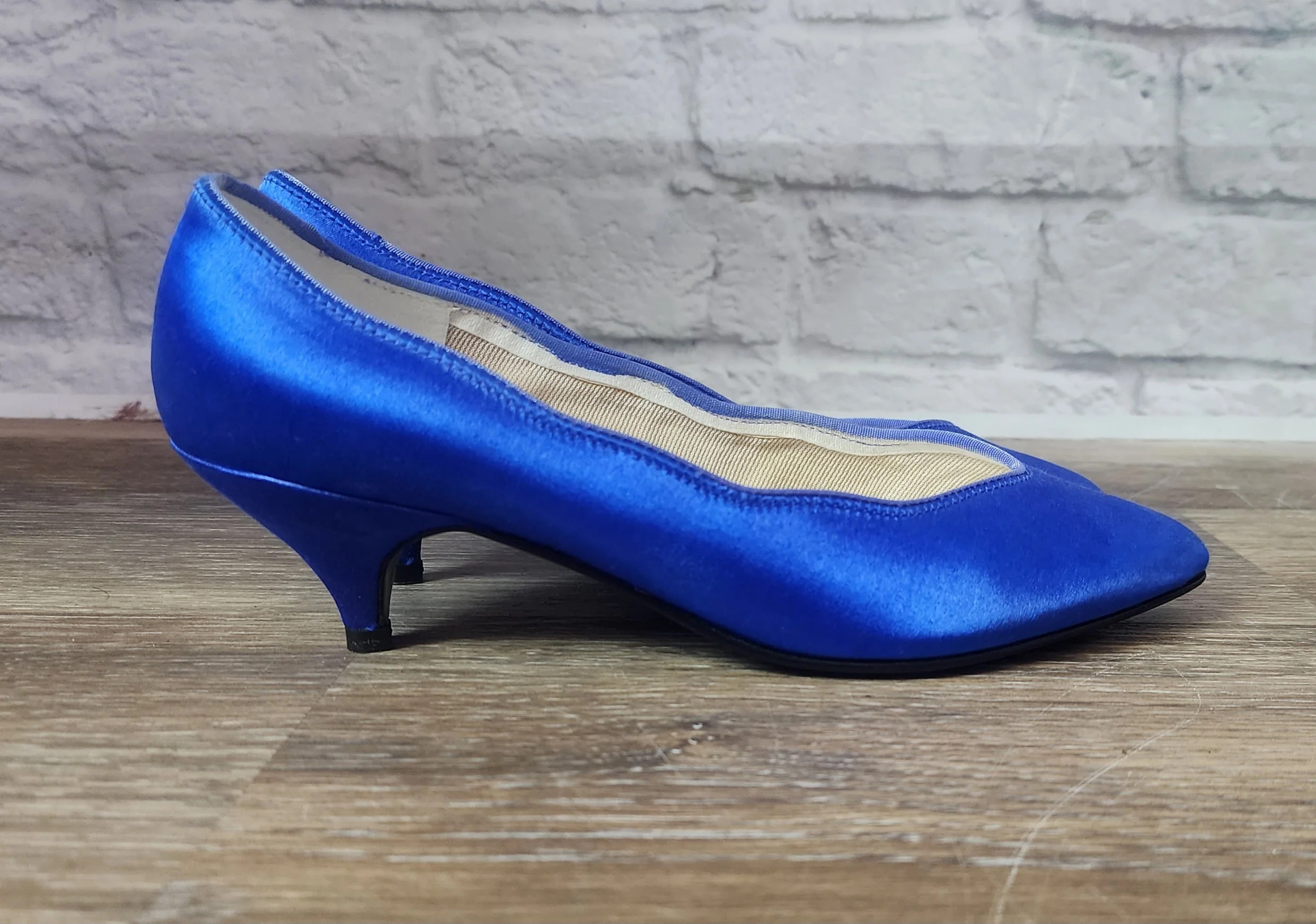 80s/90s Royal Blue Satin Low Heal Bridesmaid Pumps By Peacocks - Image 5