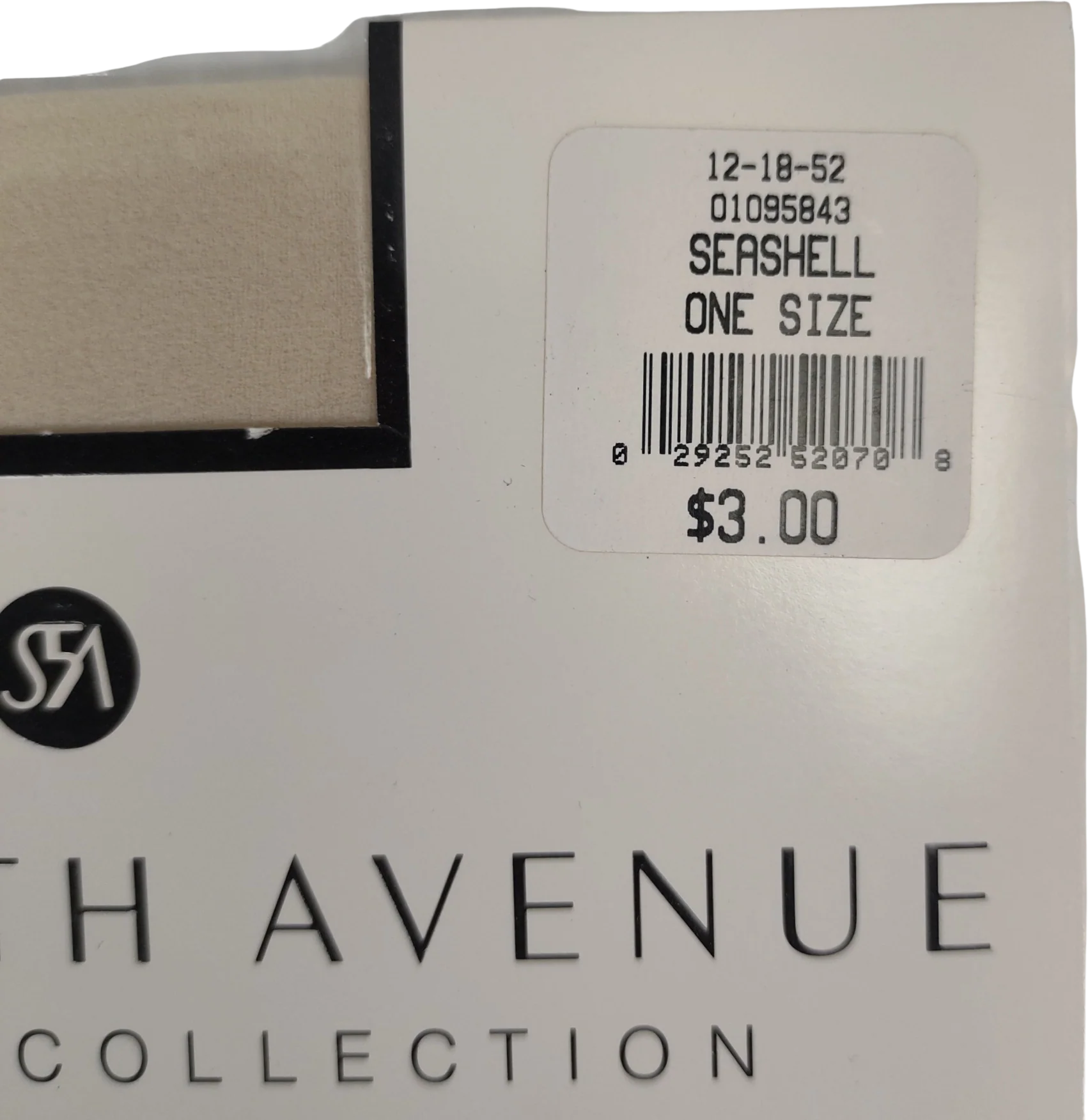 80s/90s Sheer Nylon Garter Stockings Osfa Seashell By Saks Fifth Avenue - Image 2