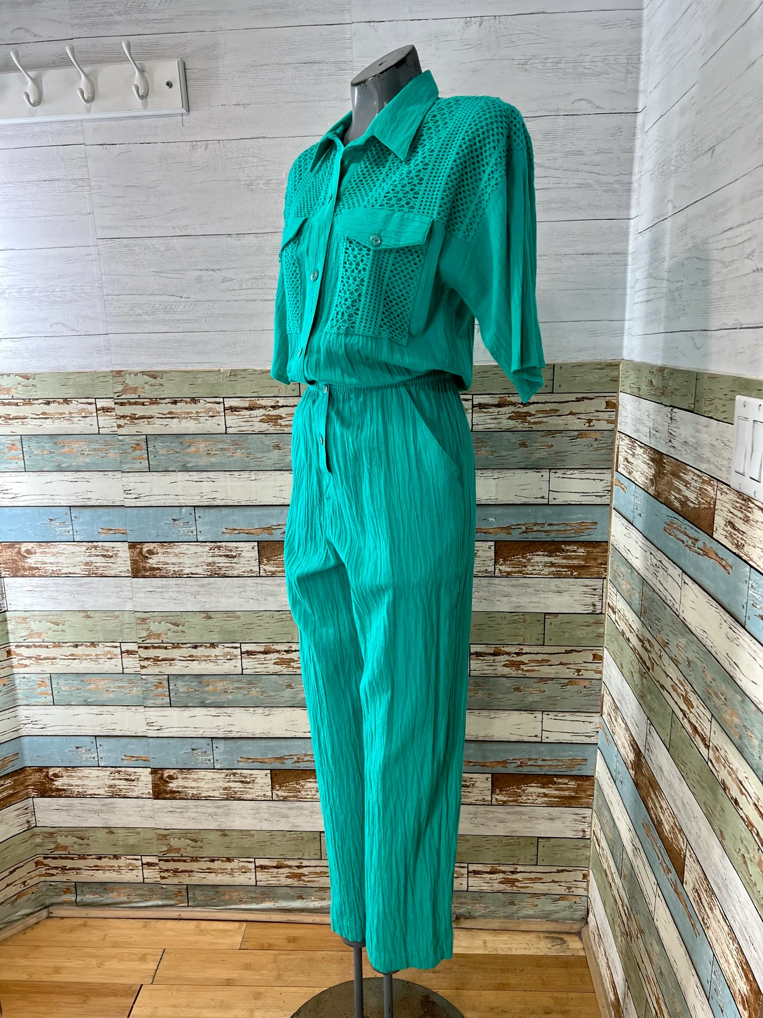 80s/90s Short Sleeve Jumpsuit - Image 3