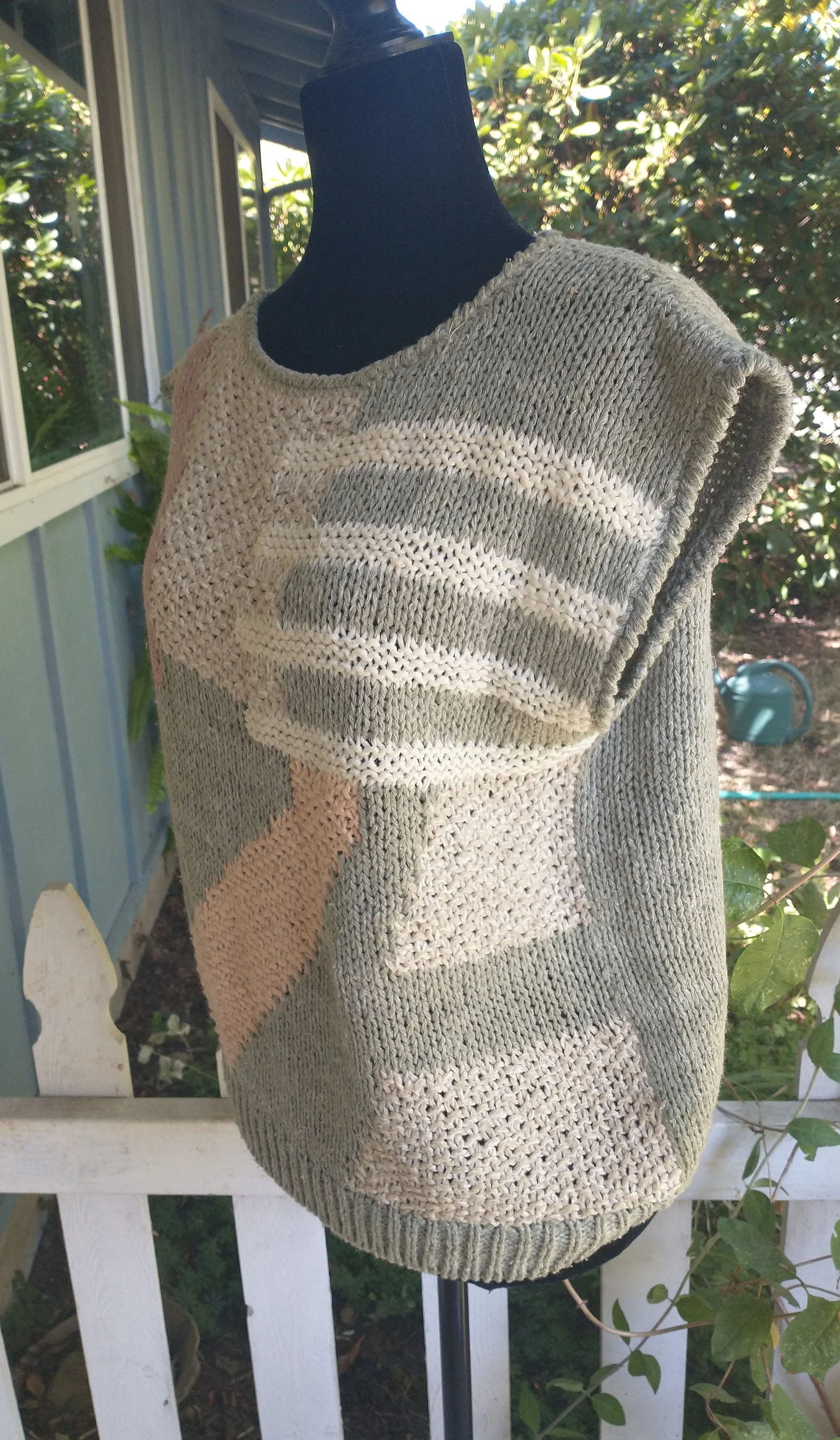 80s/90s Sleeveless Boxy Sweater Handknit Made In Korea Sage Peach Geometric Women's M by Jason Maxwell - Image 5
