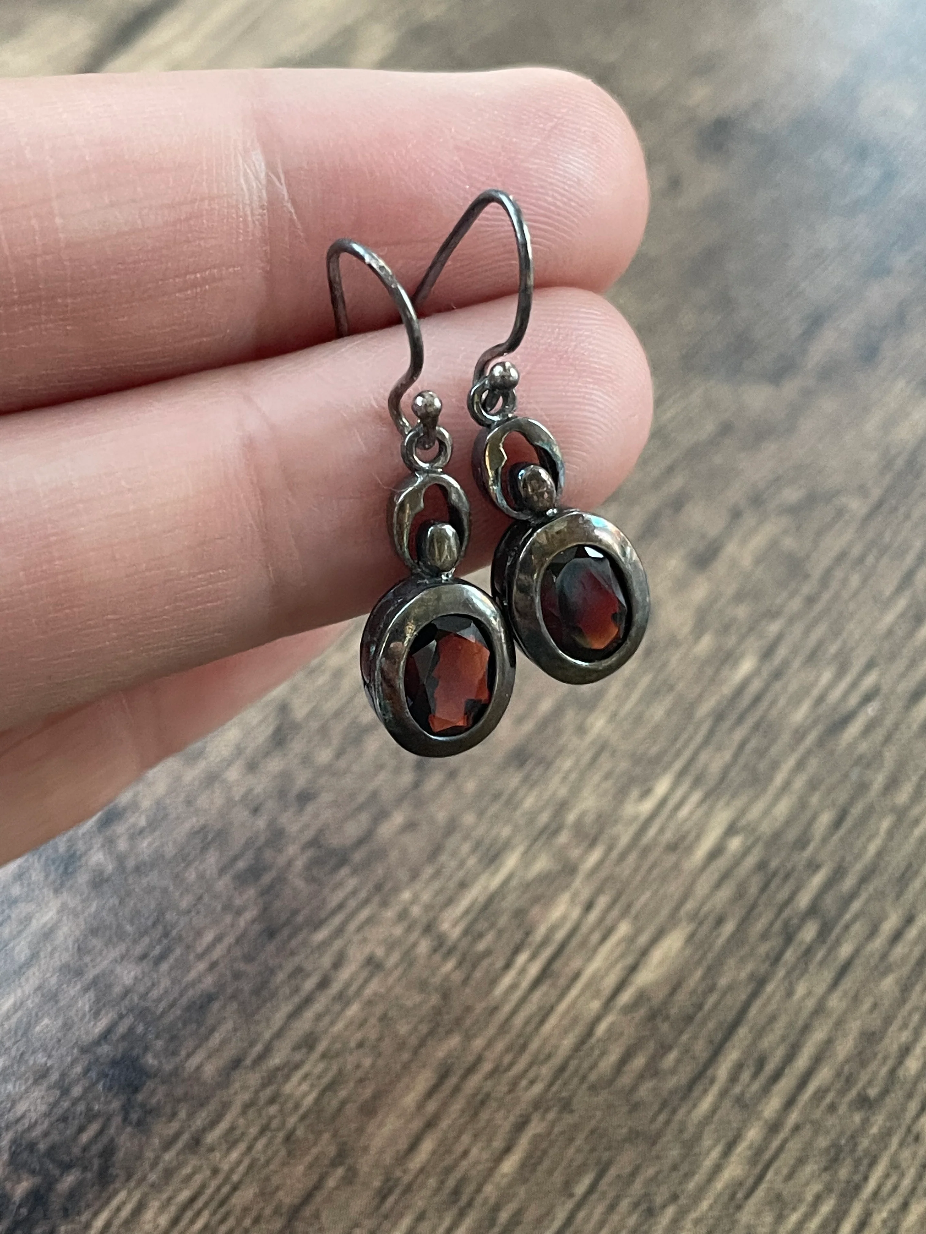 80s/90s Sterling And Garnet Earring And Necklace Set - Image 10