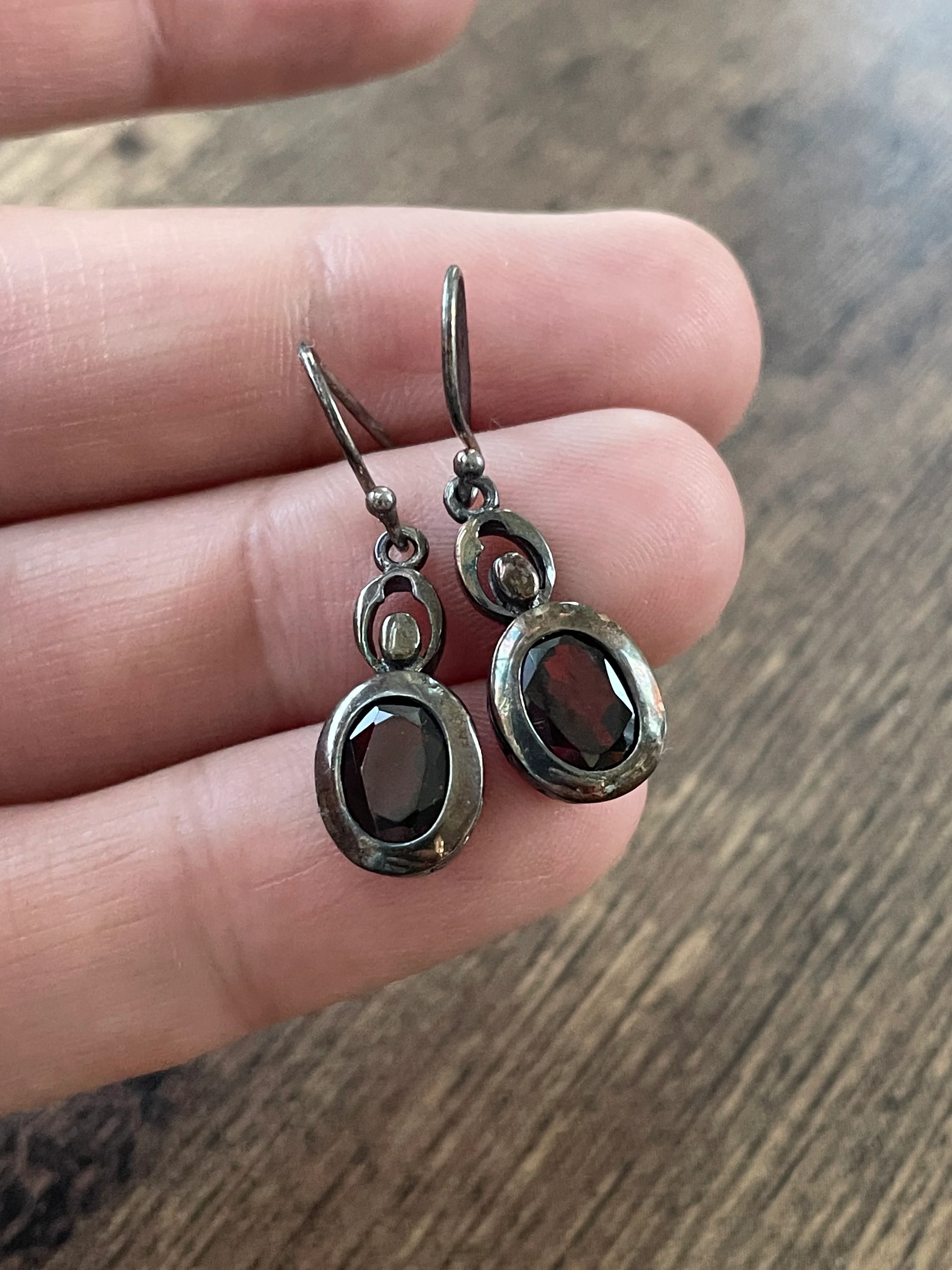 80s/90s Sterling And Garnet Earring And Necklace Set - Image 11