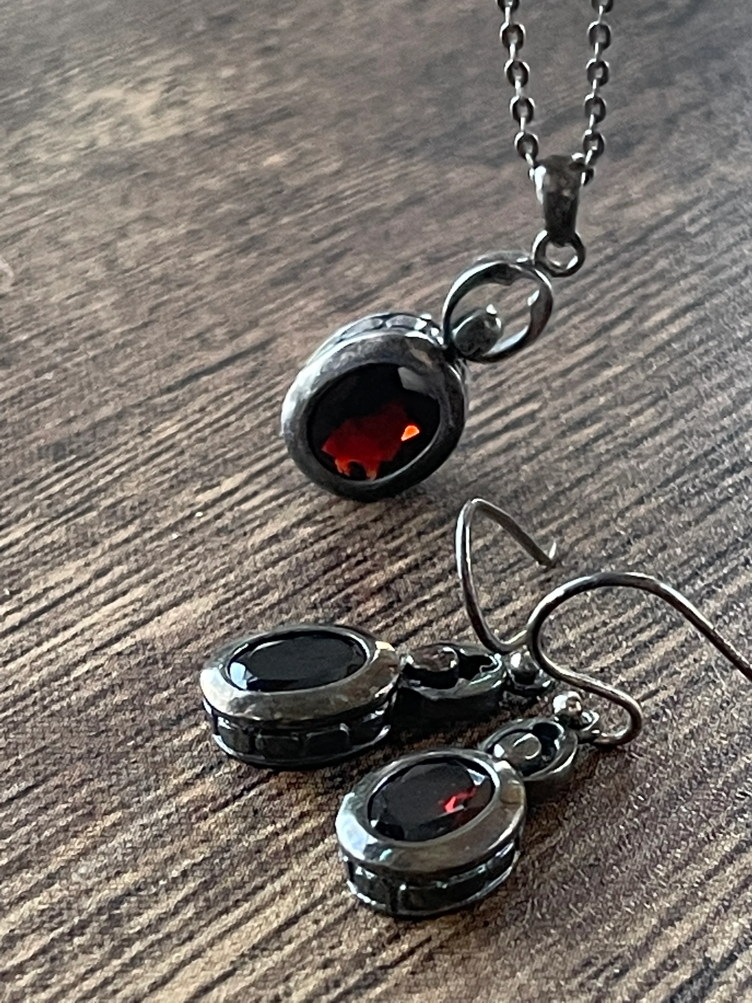80s/90s Sterling And Garnet Earring And Necklace Set - Image 12