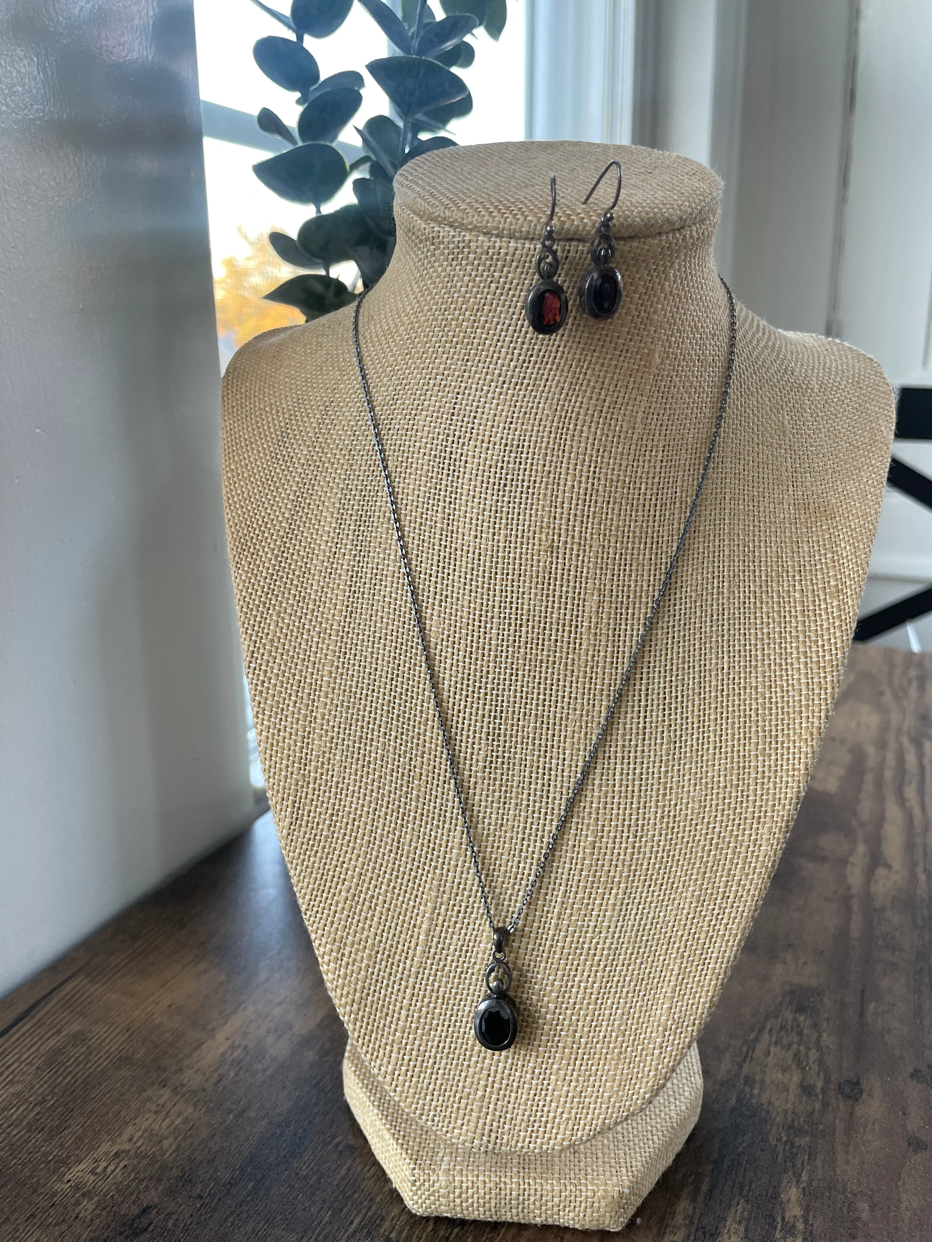 80s/90s Sterling And Garnet Earring And Necklace Set - Image 3
