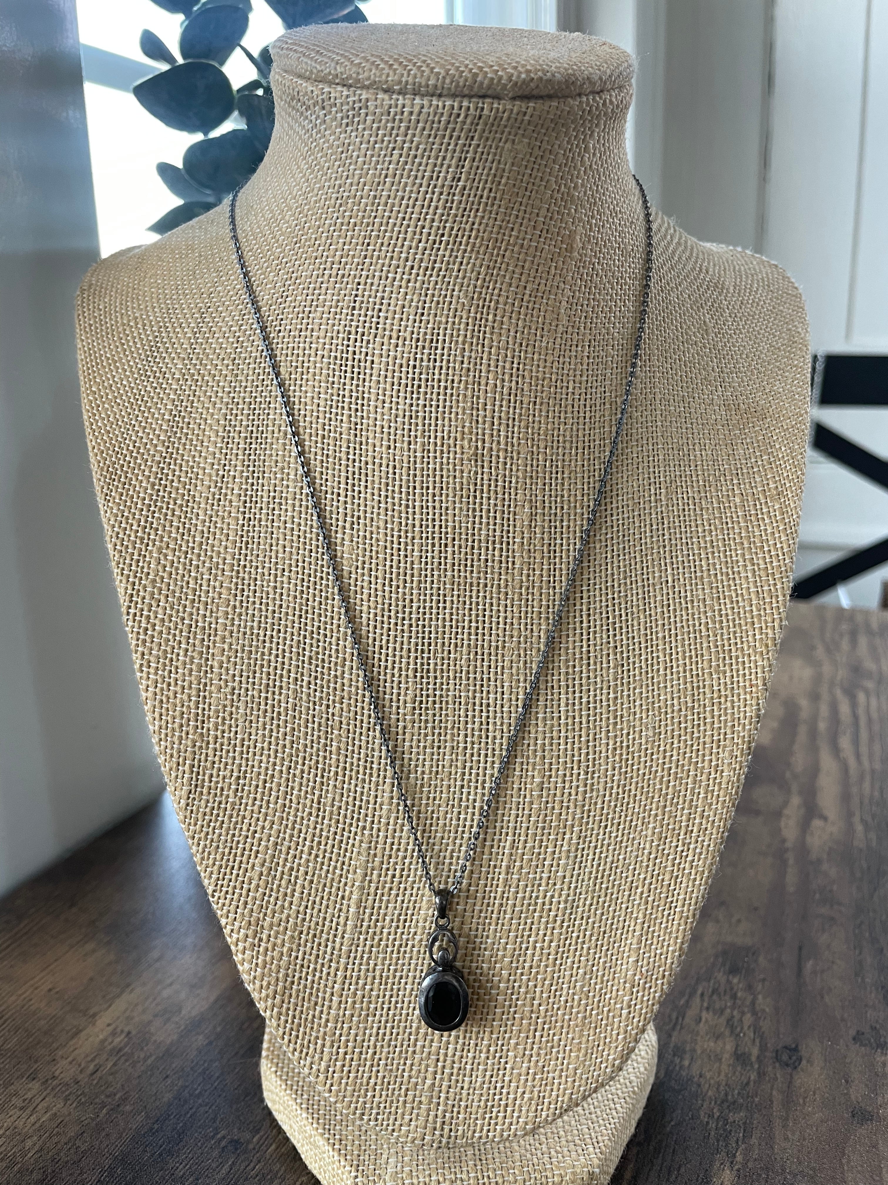 80s/90s Sterling And Garnet Earring And Necklace Set - Image 5