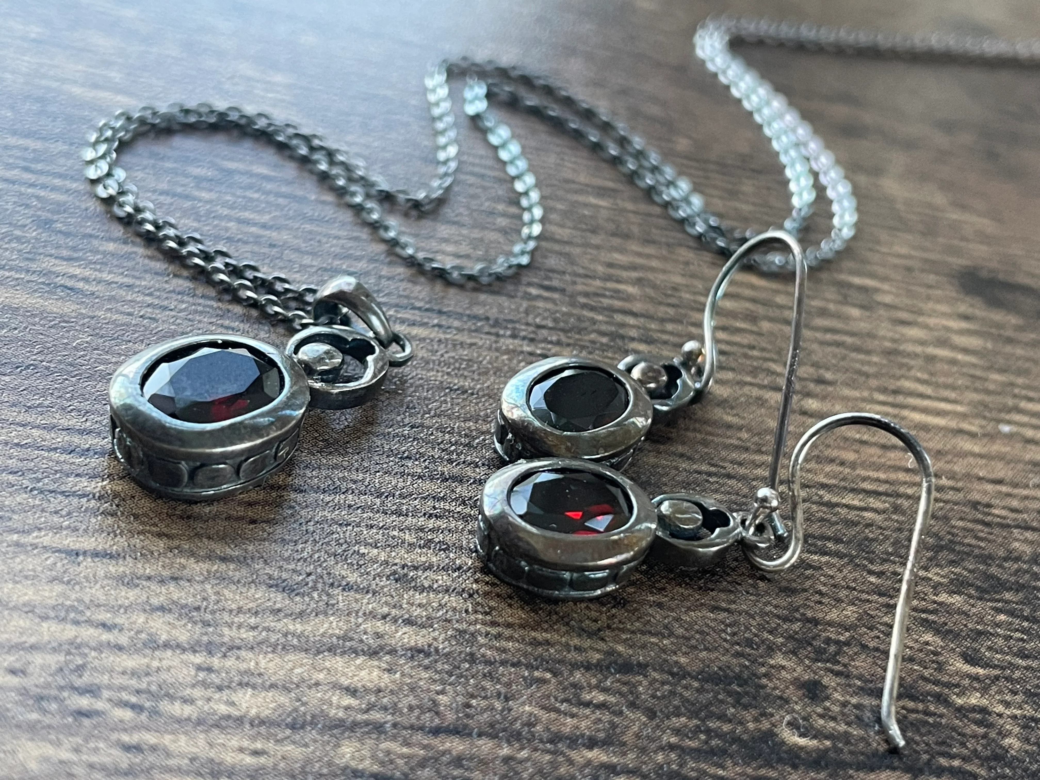 80s/90s Sterling And Garnet Earring And Necklace Set - Image 8