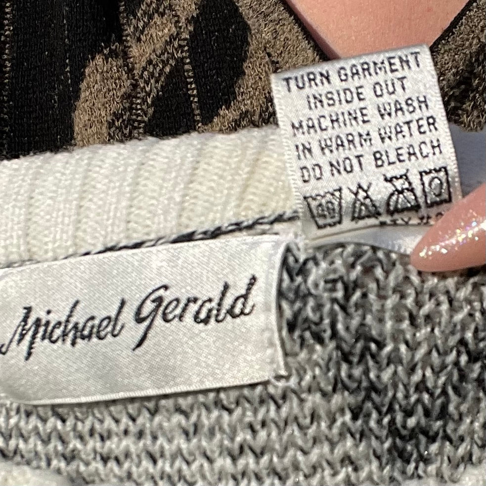 80s/90s Vintage Black And White Acrylic Sweater By Michael Gerald - Image 4