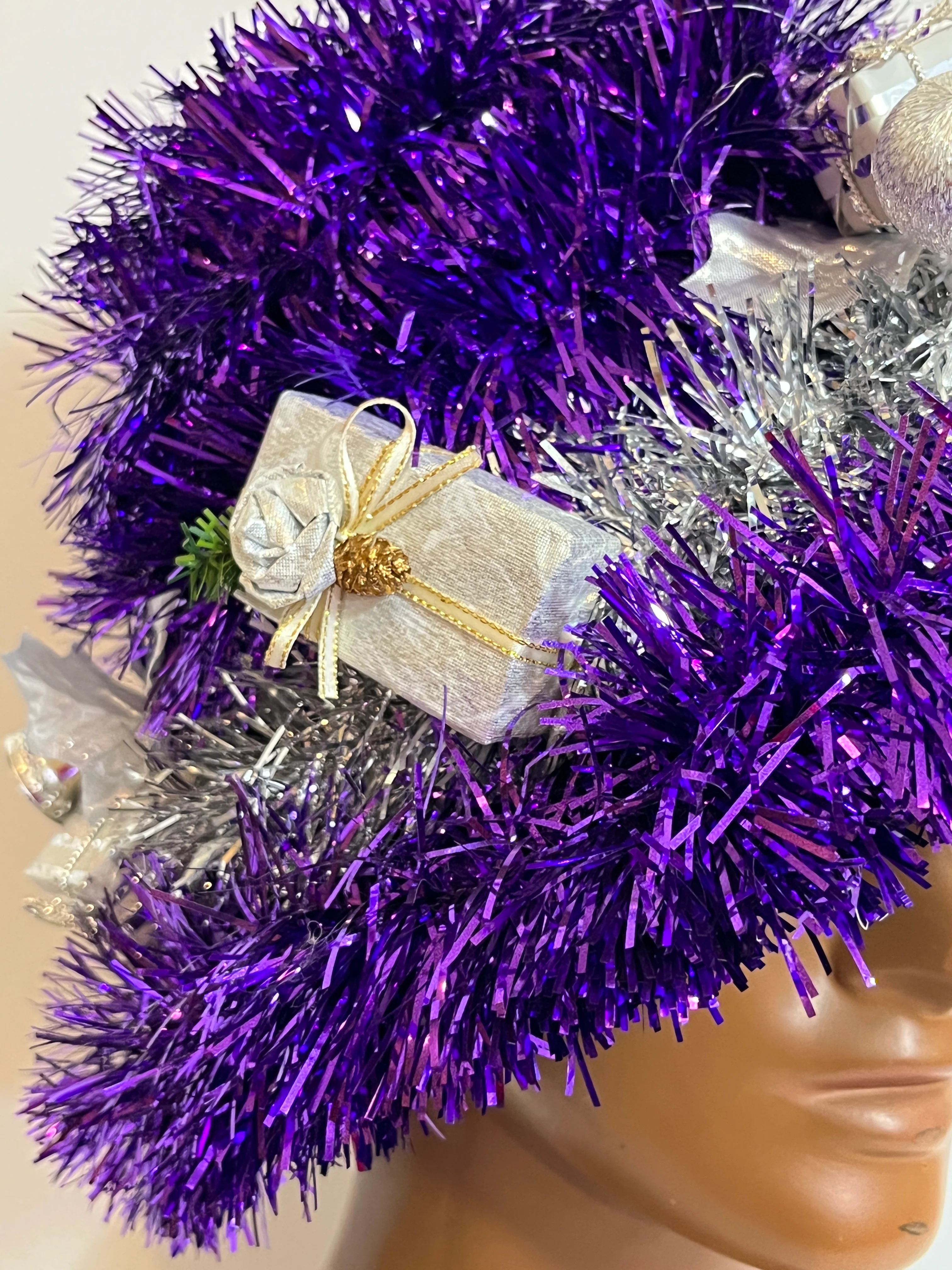 80s/90s Vintage Holiday Novelty Purple Tinsel Boater Hat - Image 3