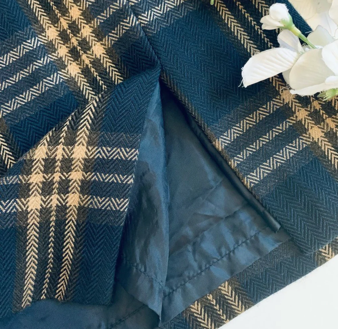 80s/90s Vintage Navy Plaid High Waist Front Slit Skirt By Savannah - Image 4
