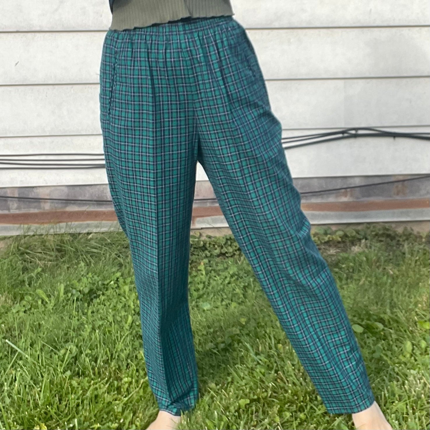 80s/90s Vintage Plaid Cotton Blend Pants Elastic Waistband By Koret Sport - Image 3