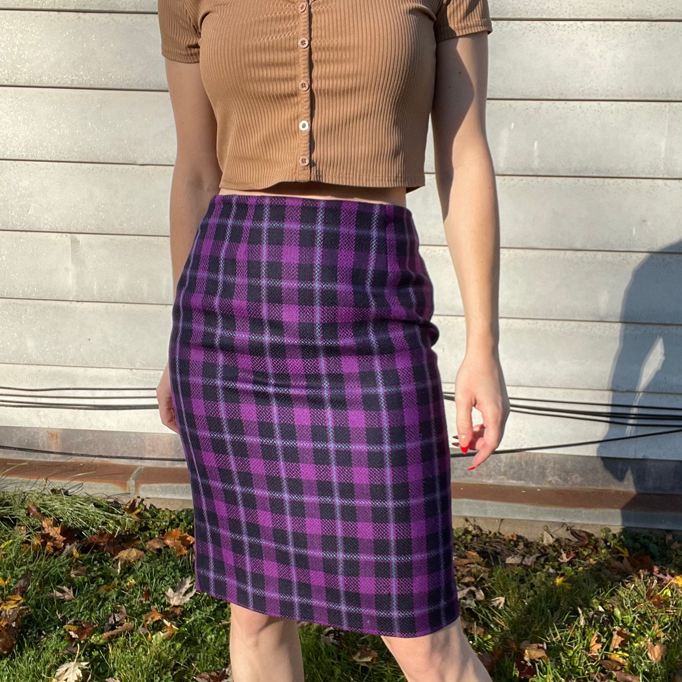 80s/90s Vintage Plaid Wool Pencil Skirt by Alfred Sung - Image 3