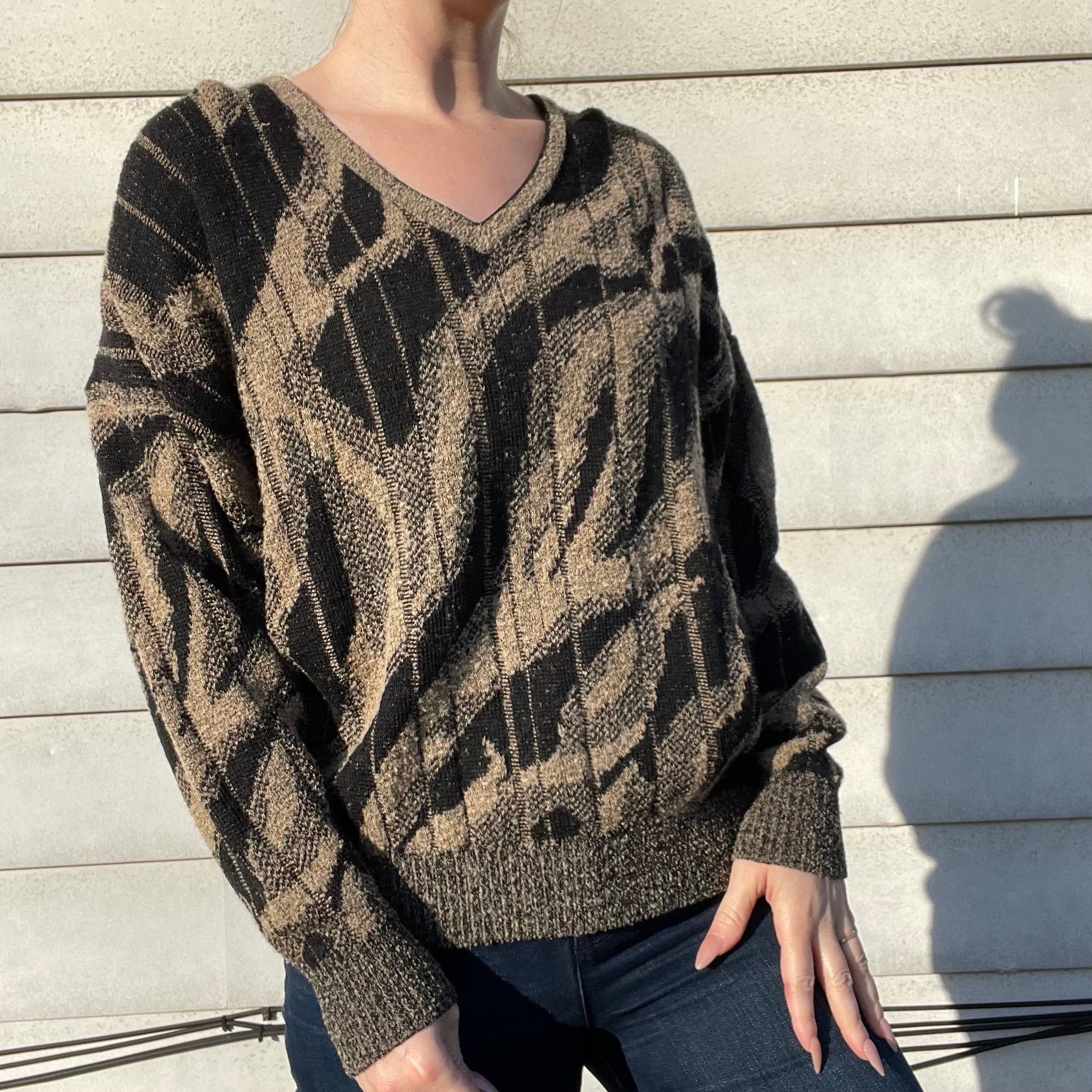 80s/90s Vintage Wool Blend Abstract Print Knit Sweater By St Croix Knits - Expressly for Gallagher Chicago - Image 10