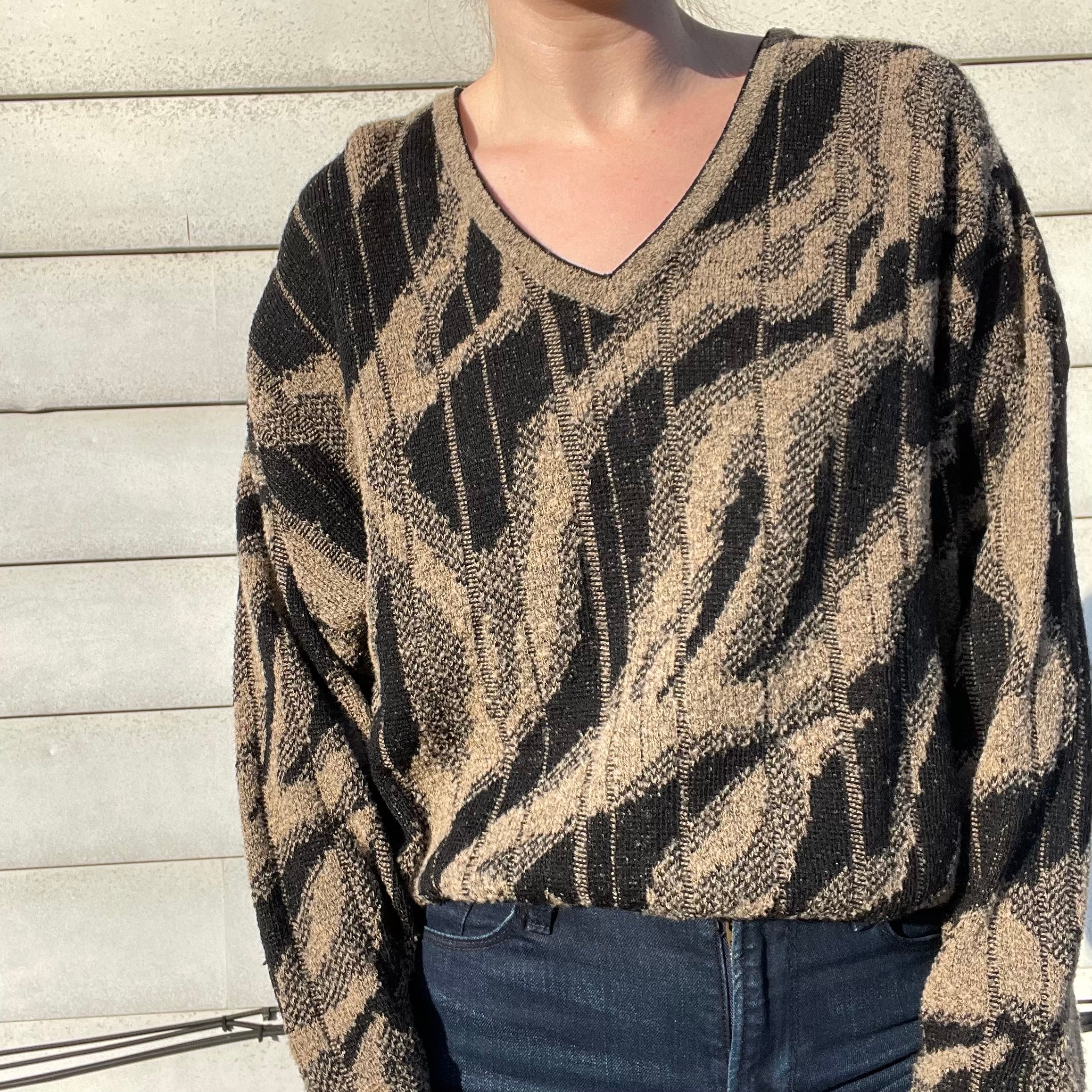 80s/90s Vintage Wool Blend Abstract Print Knit Sweater By St Croix Knits - Expressly for Gallagher Chicago - Image 5