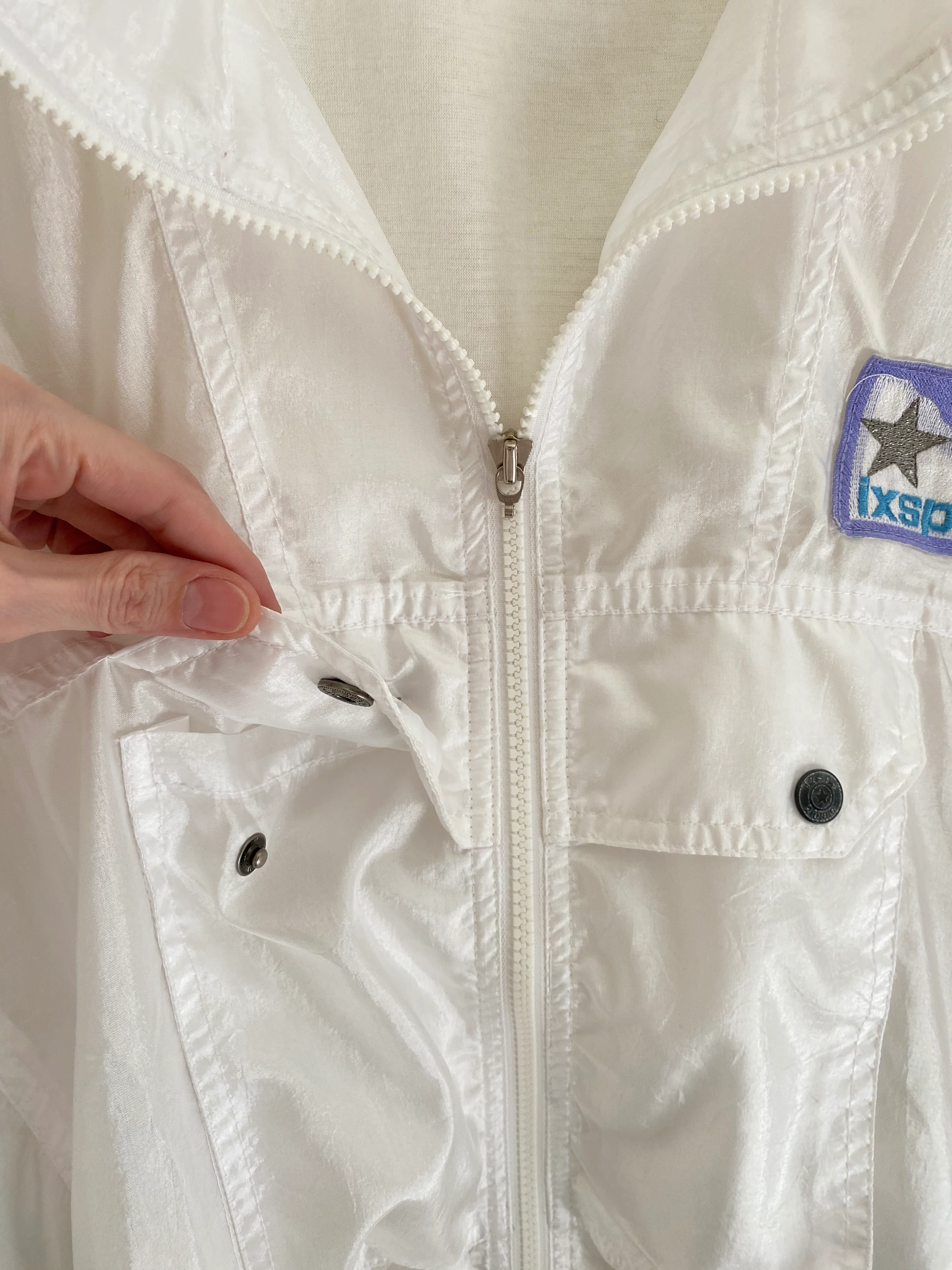 80s/90s White Mockneck Ixspa Windbreaker By Jamie Sadock - Image 9