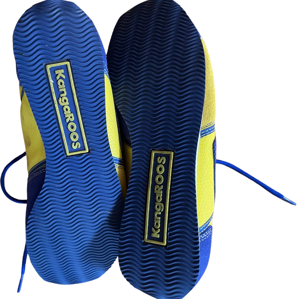 80s/90s Yellow And Blue Kangaroos Sneakers With Pockets By Kangaroos - Image 2