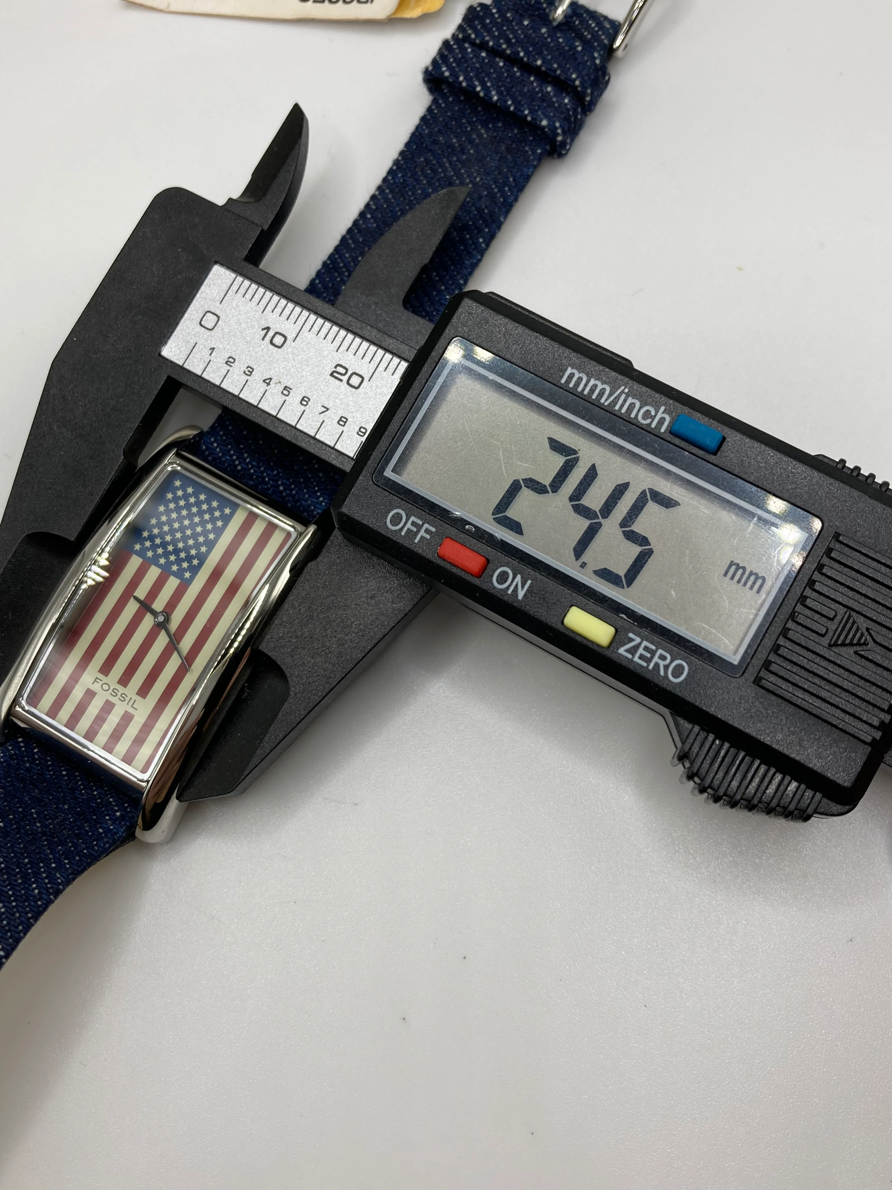 80s American Patriotic Flag Denim Band Jr8059 Watch By Fossil - Image 7