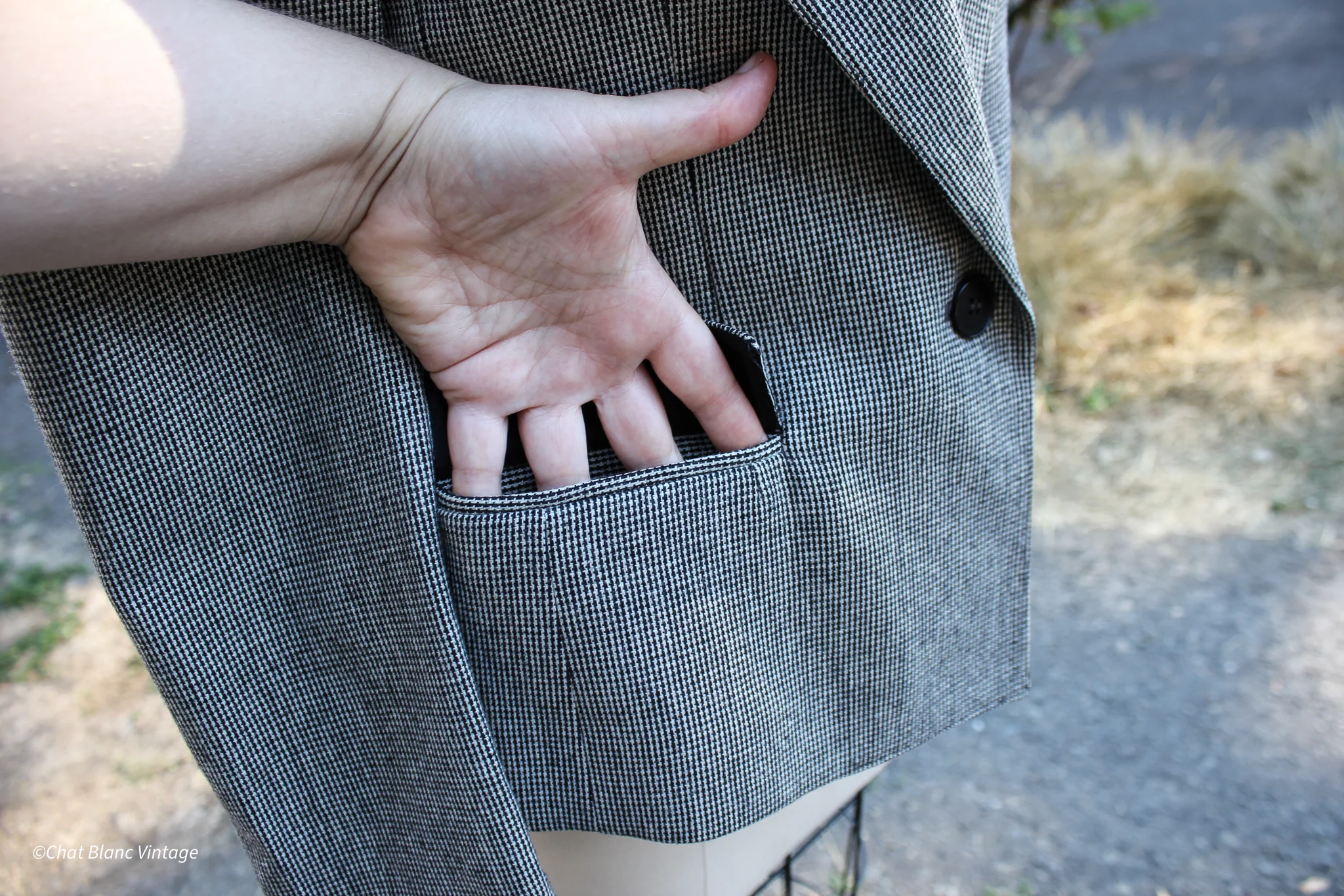 80s/90s Black And White Checked Blazer By Evan Picone - Image 7