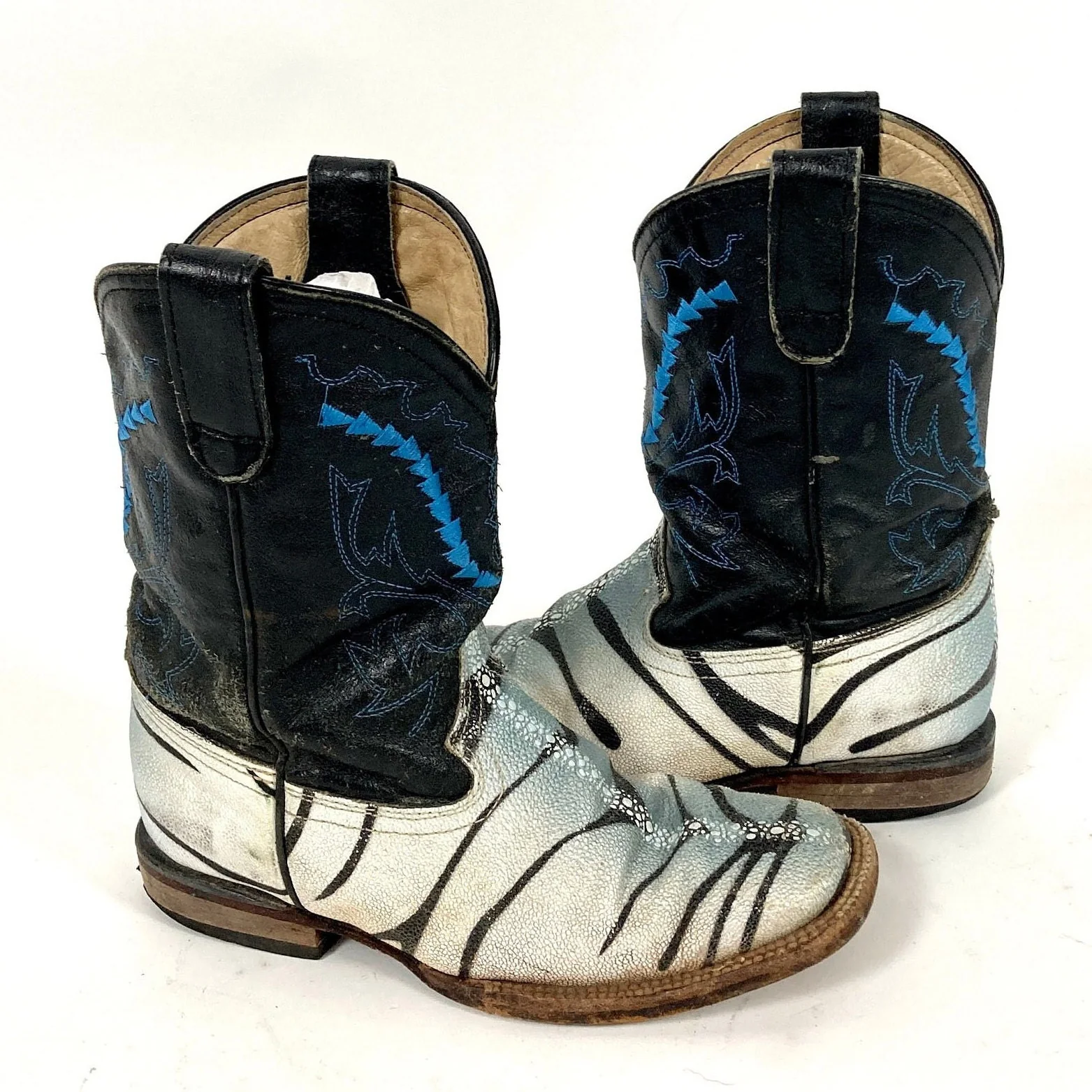 80s Black Blue Embroidered Cowboy Boots Stitch White Gray Boots Vintage by Ferrini - Image 2