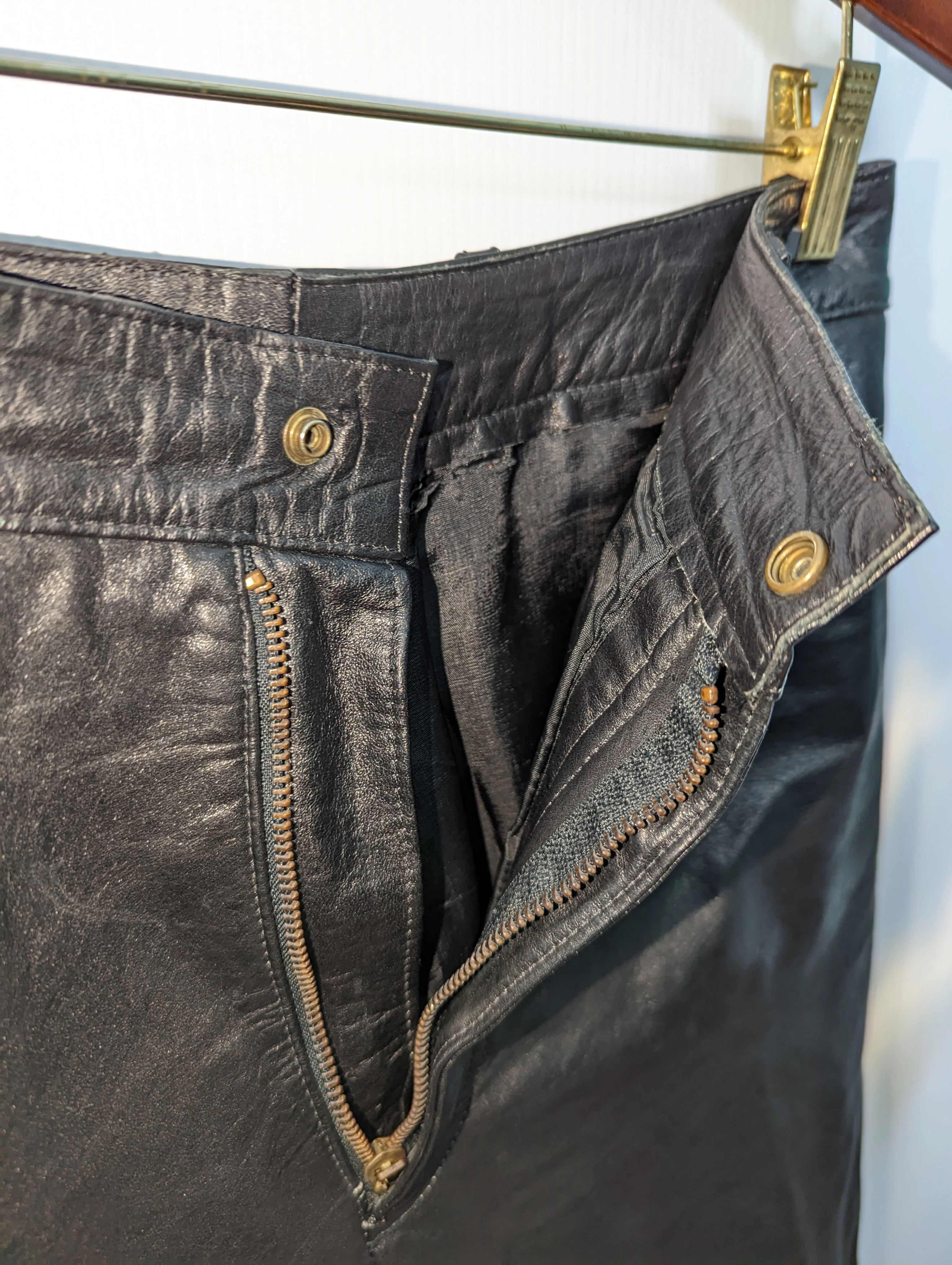 80s Black Leather High Waist Tapered Pants - Image 3