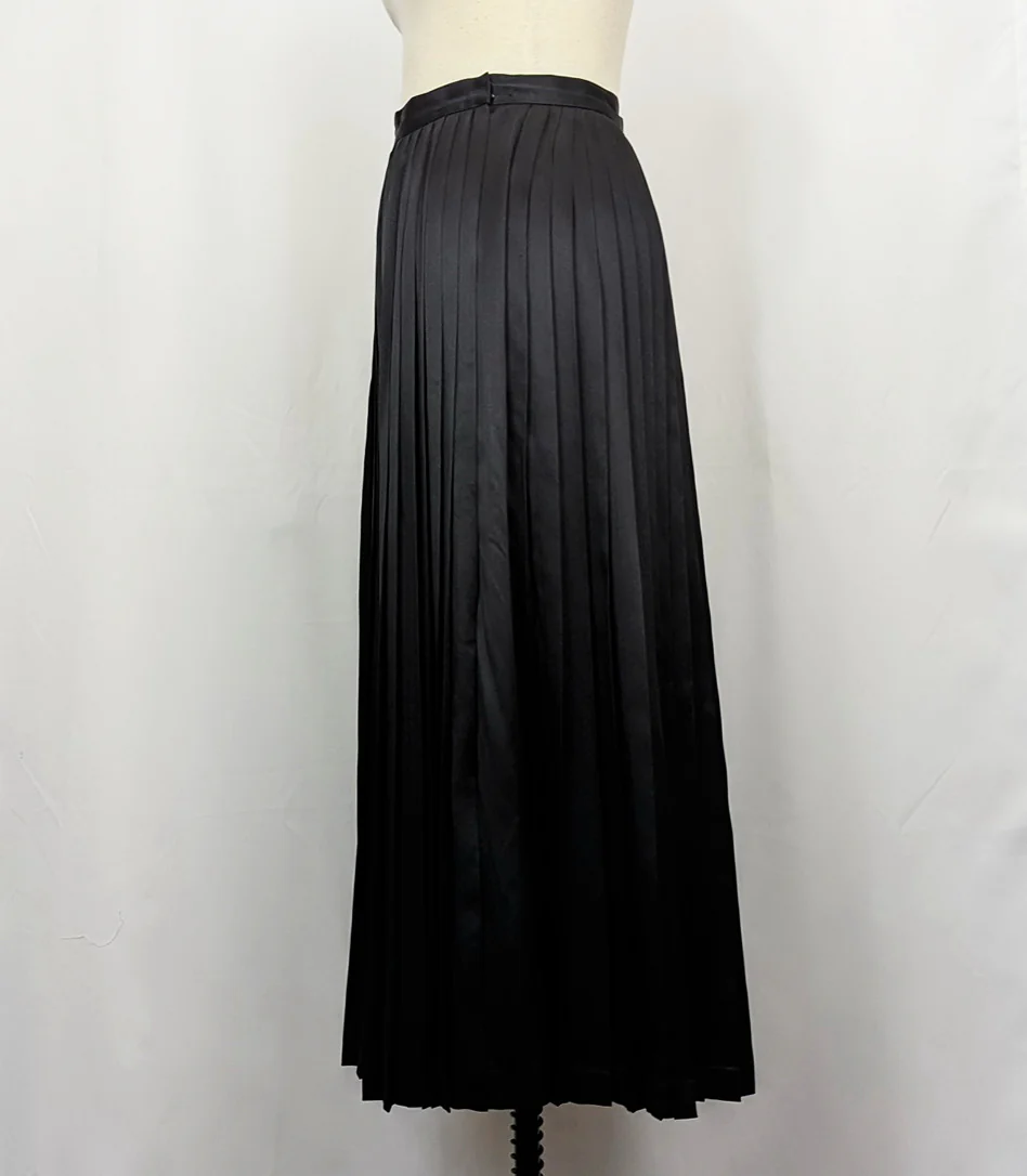 80s Black Silk Pleated Midi Wrap Skirt By Nordstrom - Image 5
