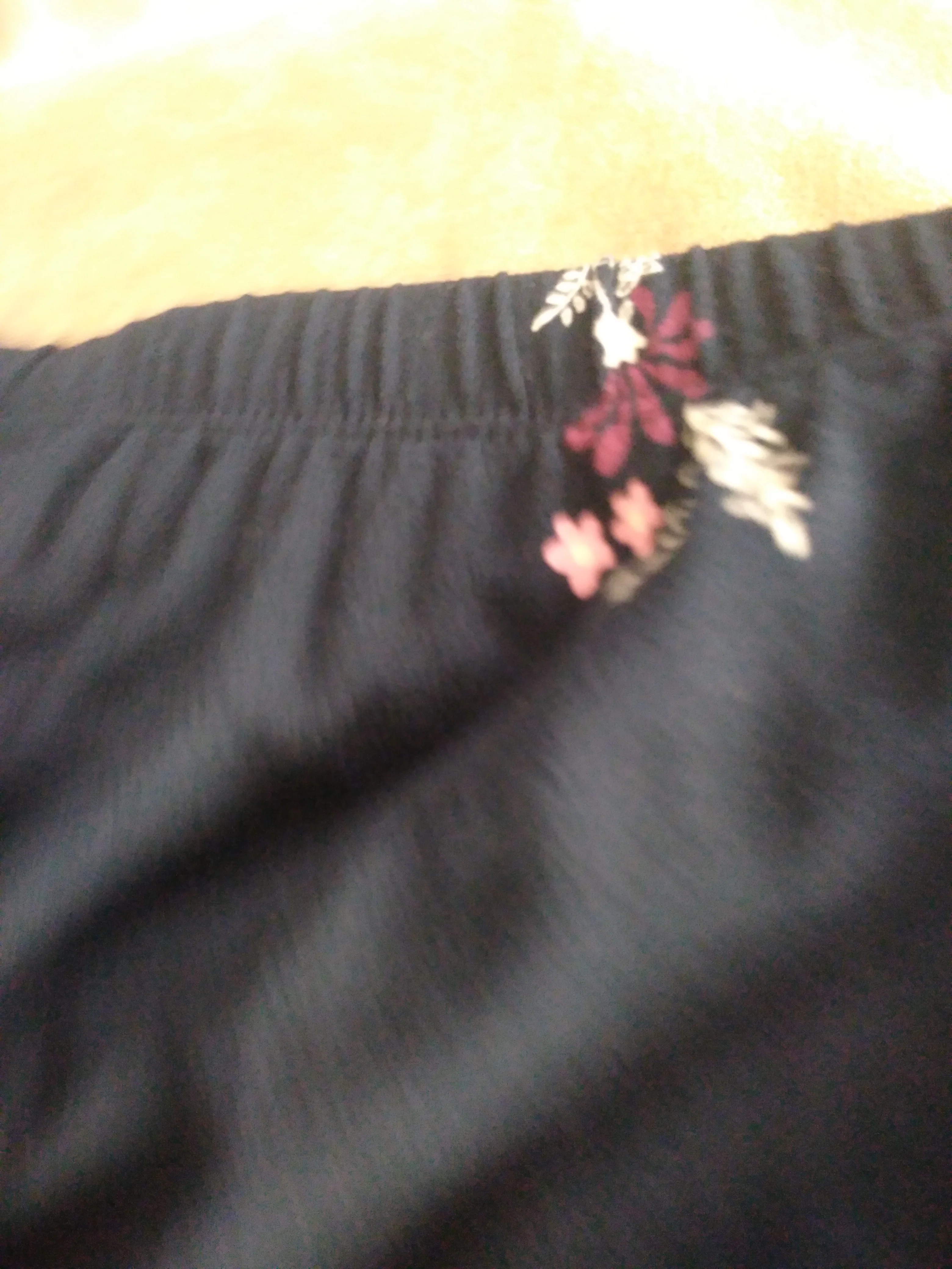 80s Black Skirt With Floral Print By Liz Claiborne - Image 4