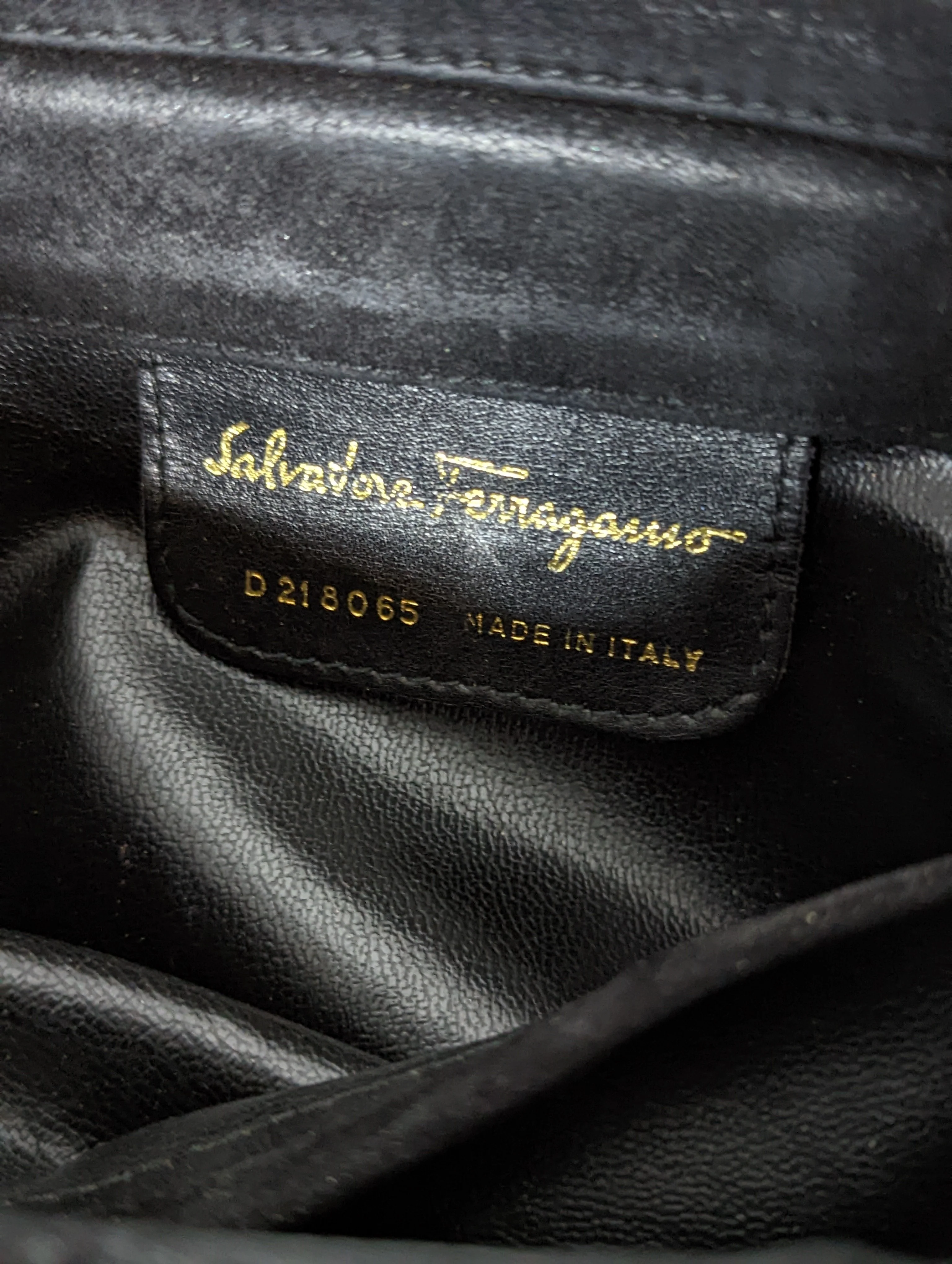 80s Black Suede Convertible Crossbody Clutch Purse By Salvatore Ferragamo - Image 4