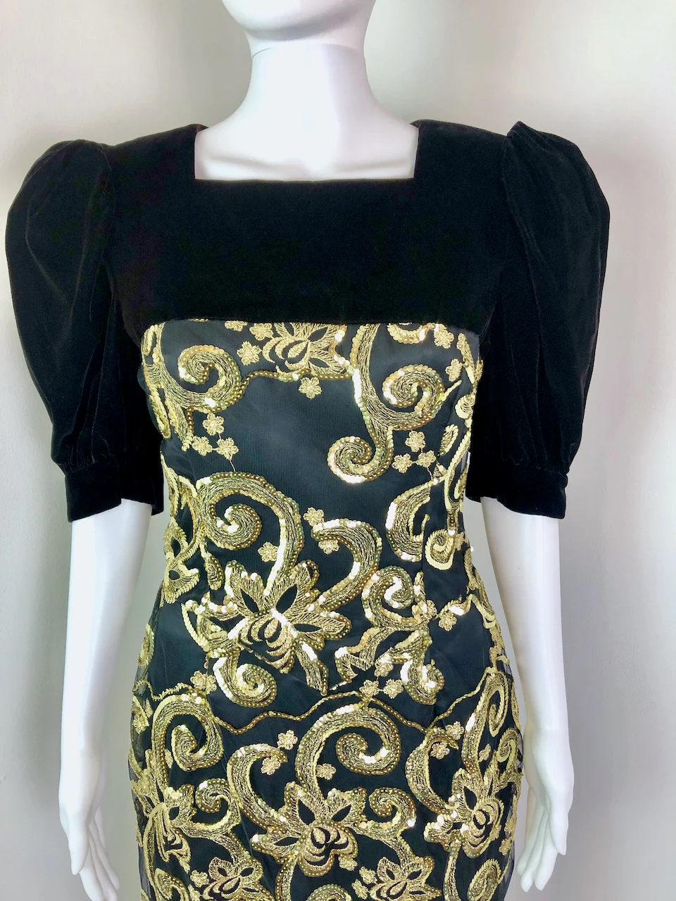80s Black Velvet And Lame Cocktail Party Dress By Jessica McClintock - Image 4