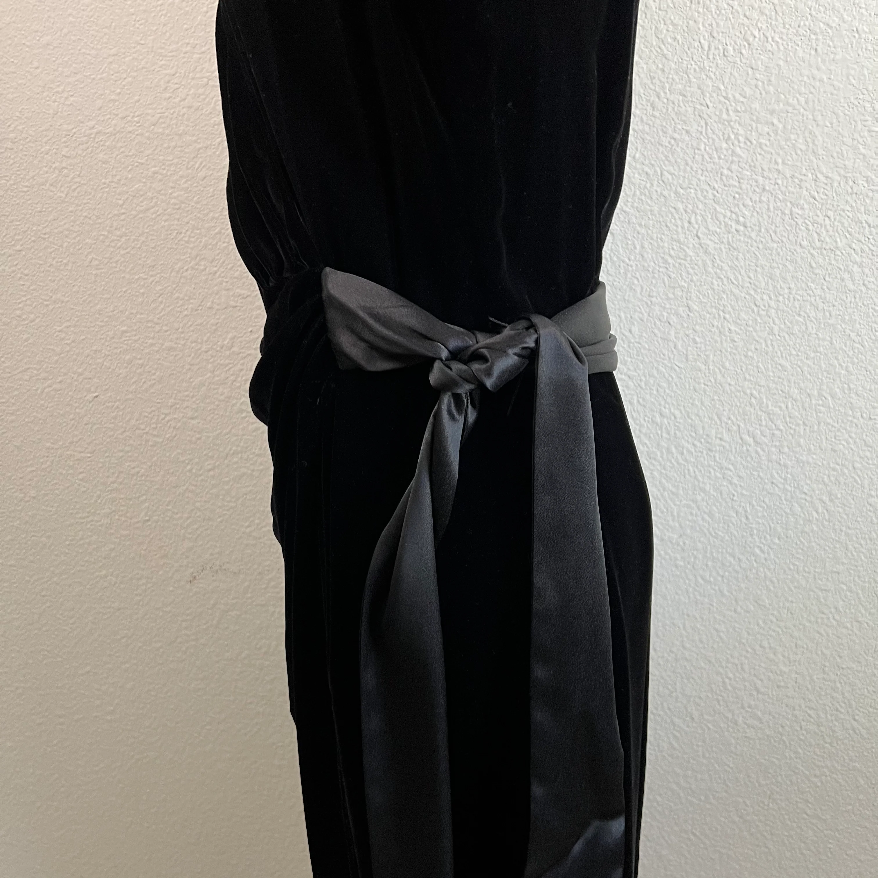 80s Black Velvet Wrap Goddess Drape Long Sleeves Dress By Di Nuovo - Image 6