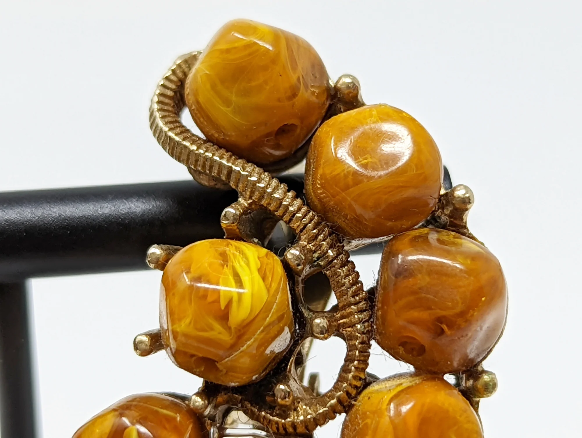 80s Brown Resin Cluster Beads Clip On Earrings - Image 6