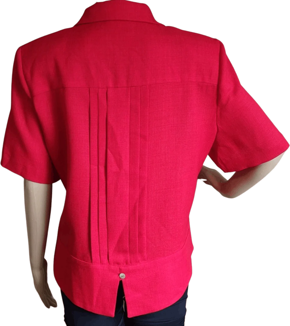80's Stylish Button Front Pleated Back Top by Karen Stevens - Image 2