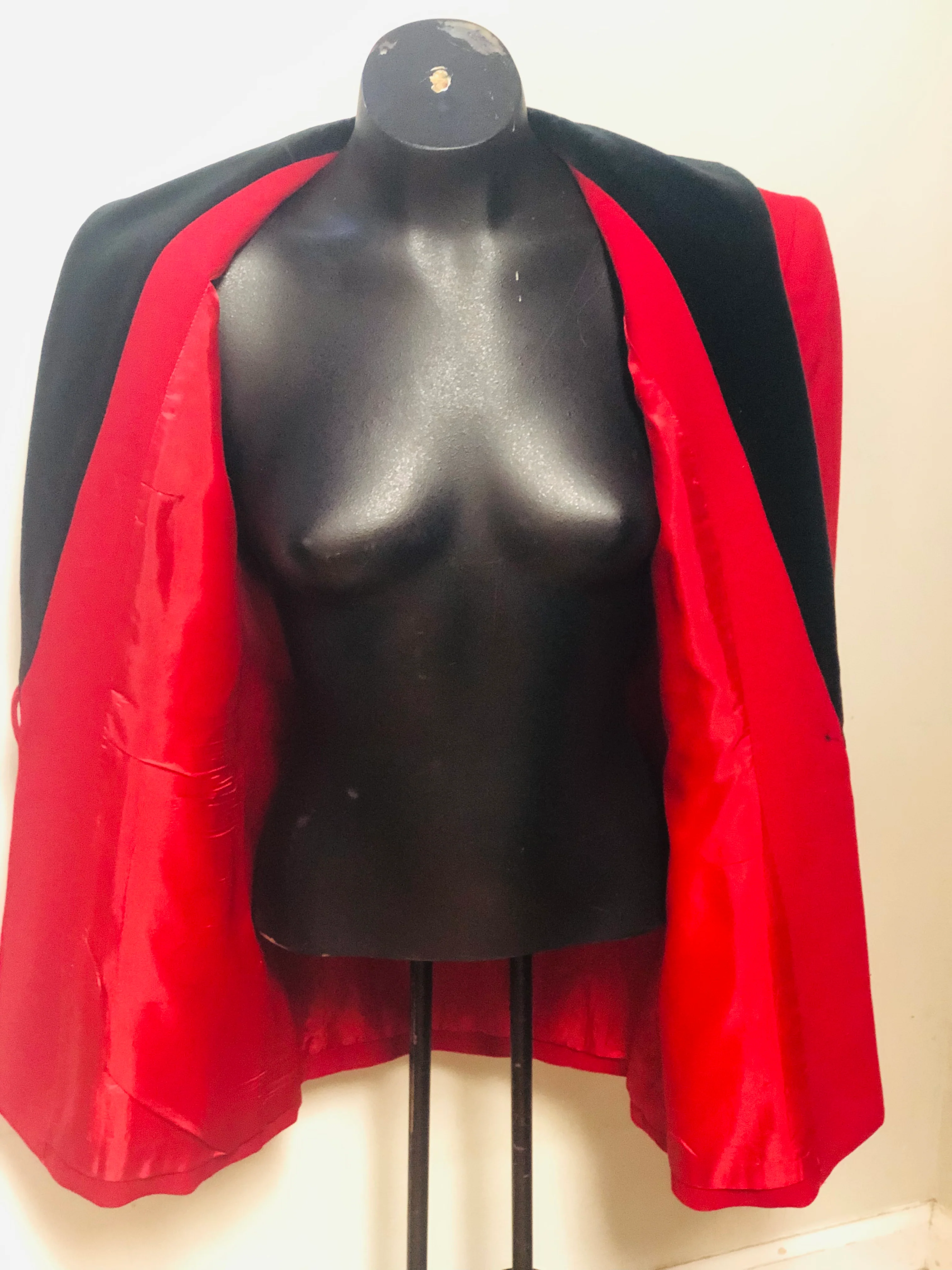 80s Christian Dior Red Crepe Wool And Velvet Jacket By Christian Dior - Image 6