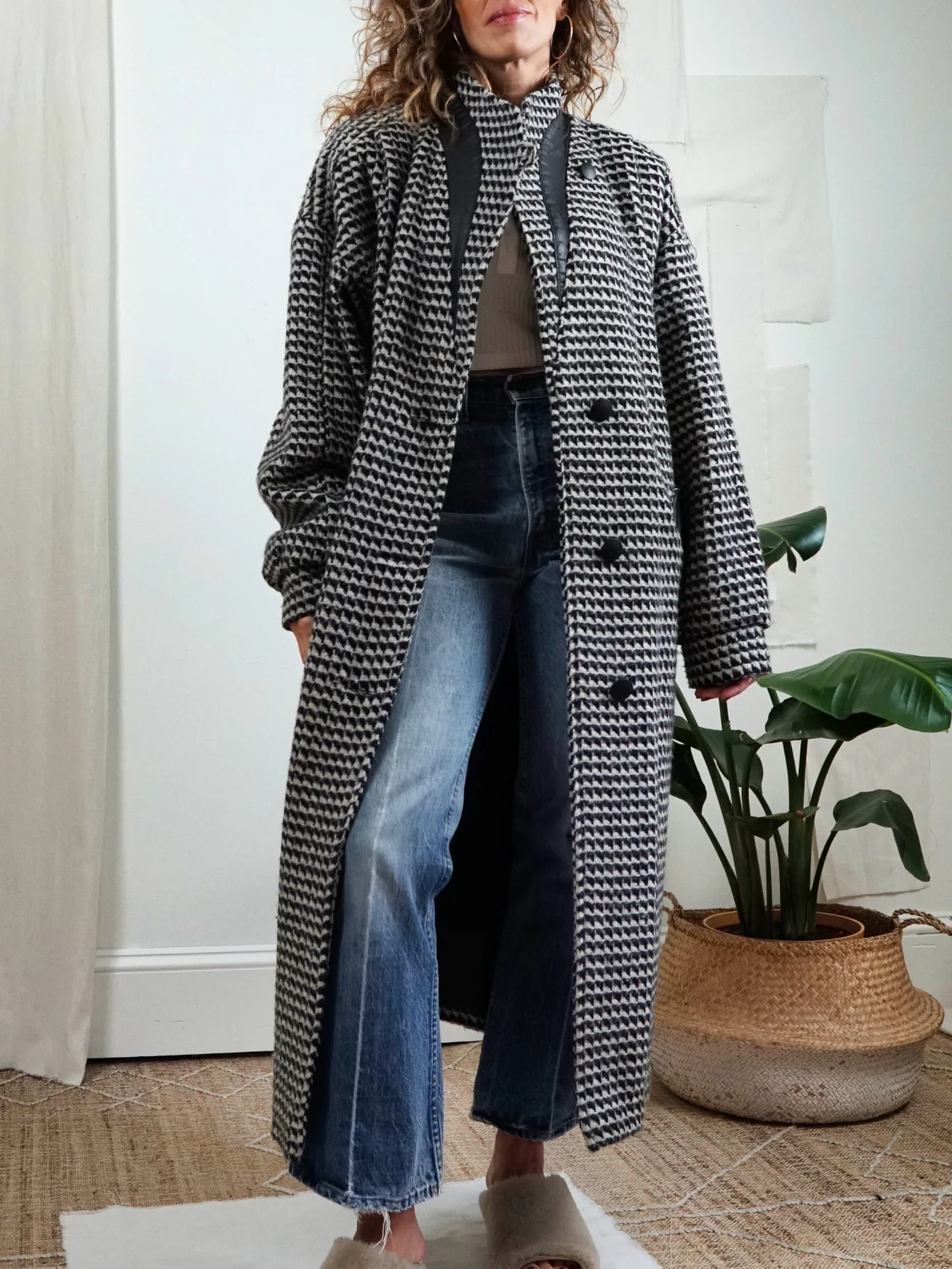80s Classic Houndstooth Wool Black Leather Long Coat - Image 3