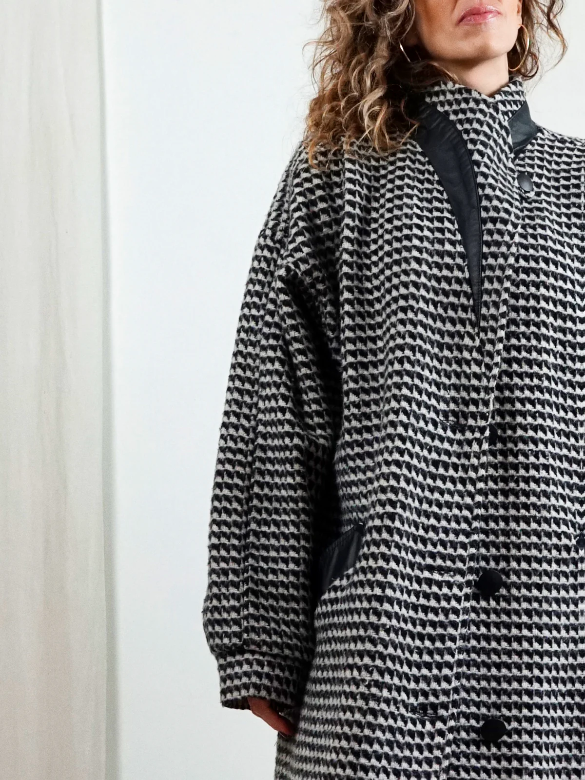 80s Classic Houndstooth Wool Black Leather Long Coat - Image 7