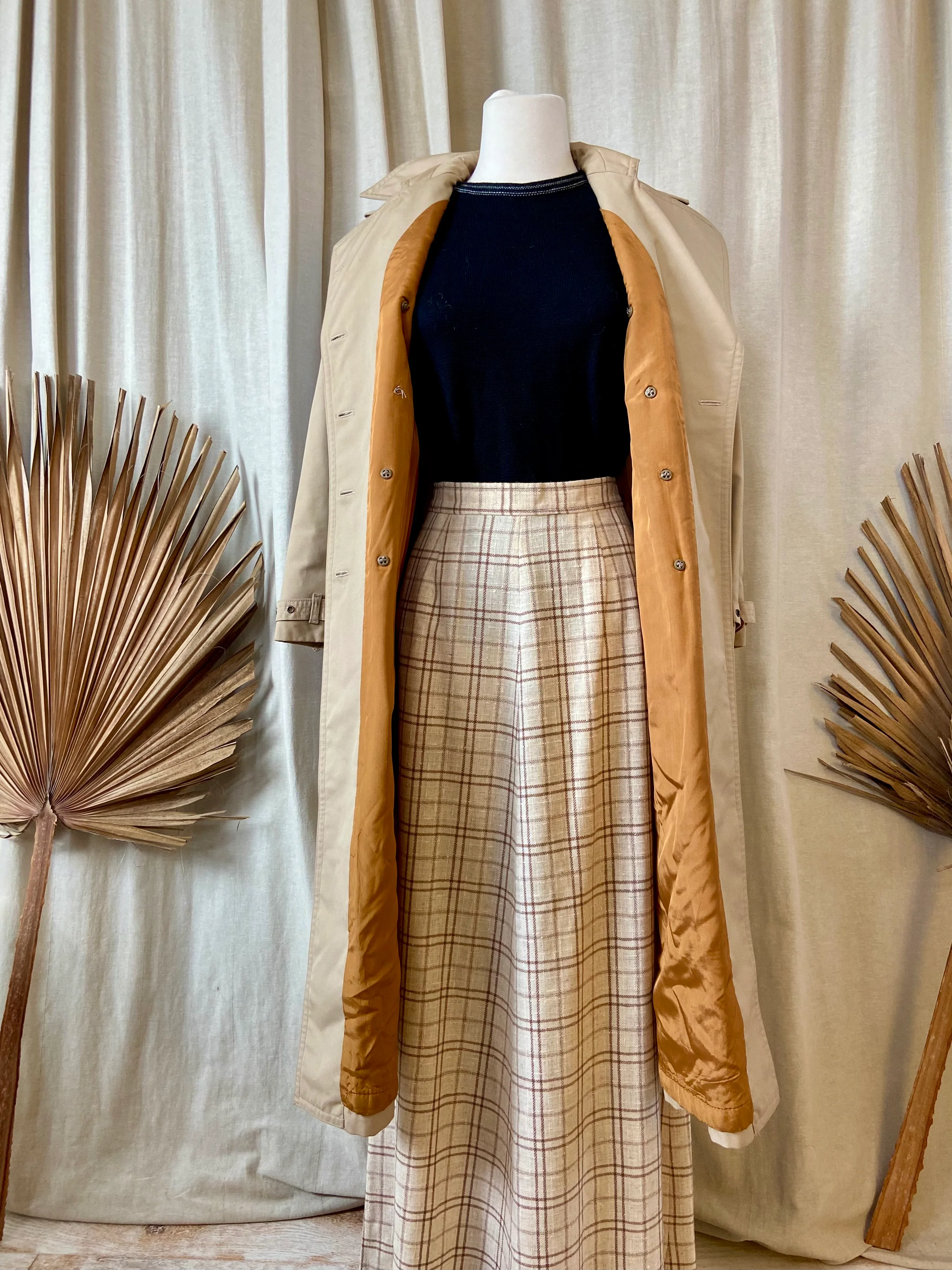 80s Classic Long Trench Coat With Waist Belt In Khaki - Image 15
