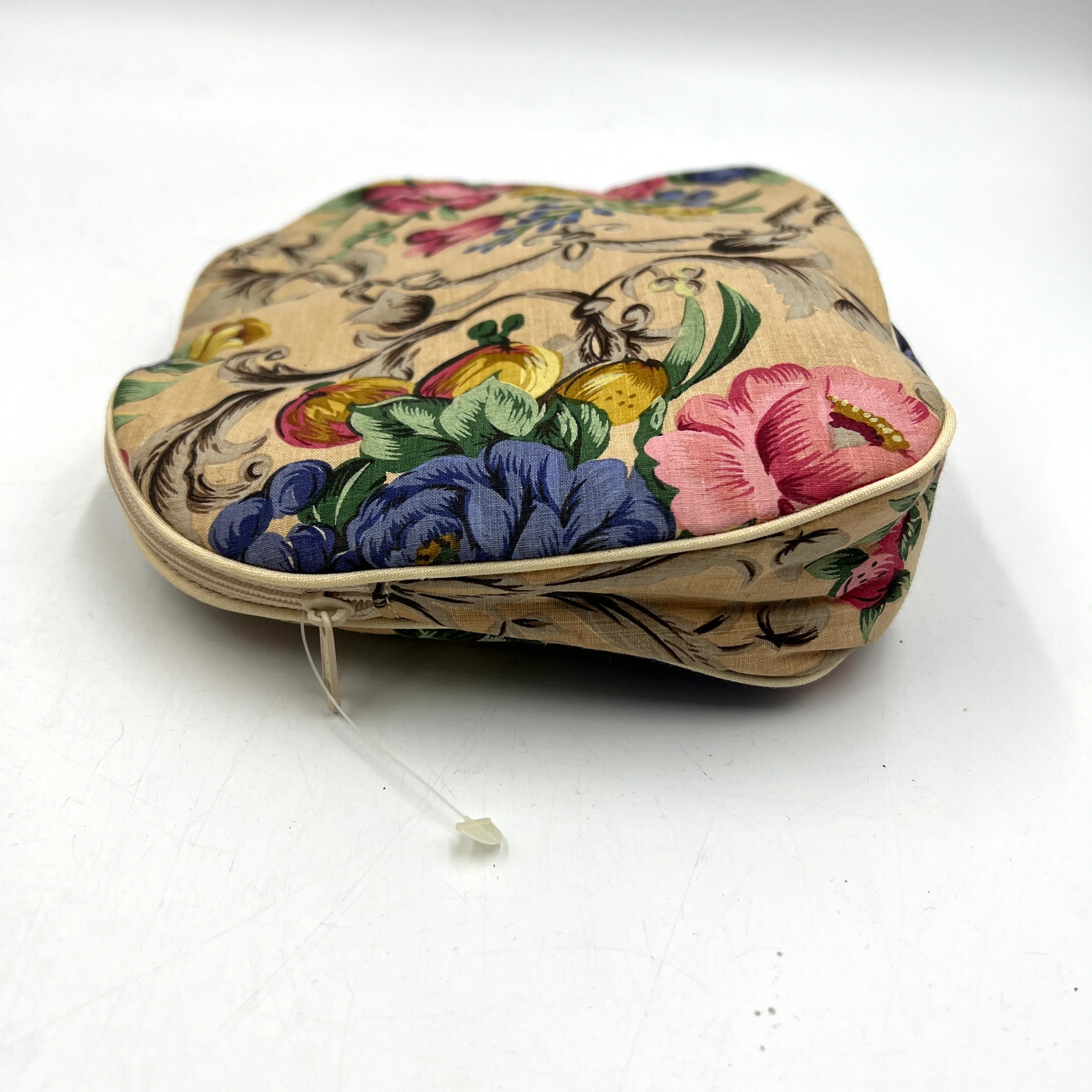 80s Cosmetic Bag Travel Set Floral Grandmilennial By Oscar de la Renta - Image 3