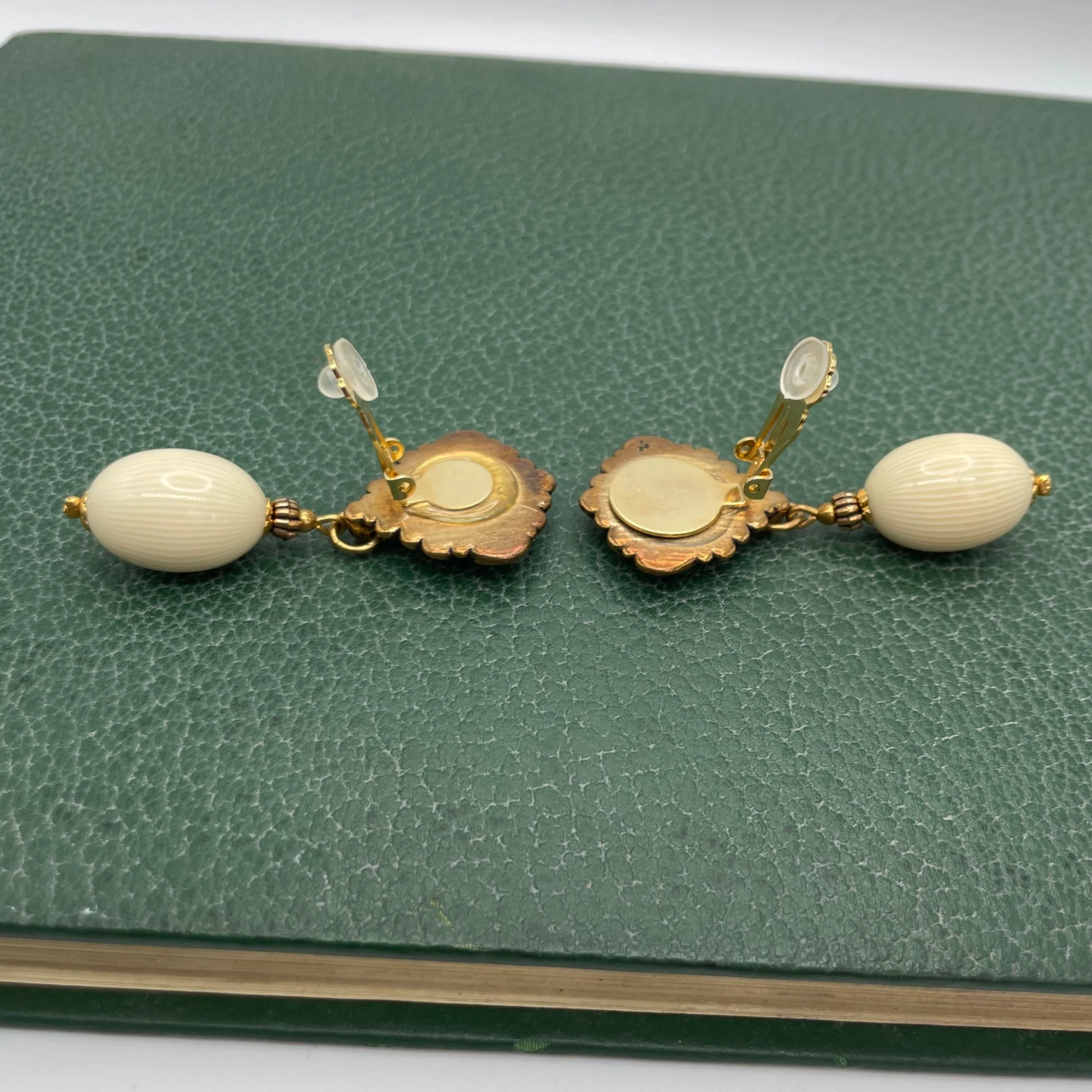 80s Dangle Drop Large Statement Clip On Earrings - Image 5