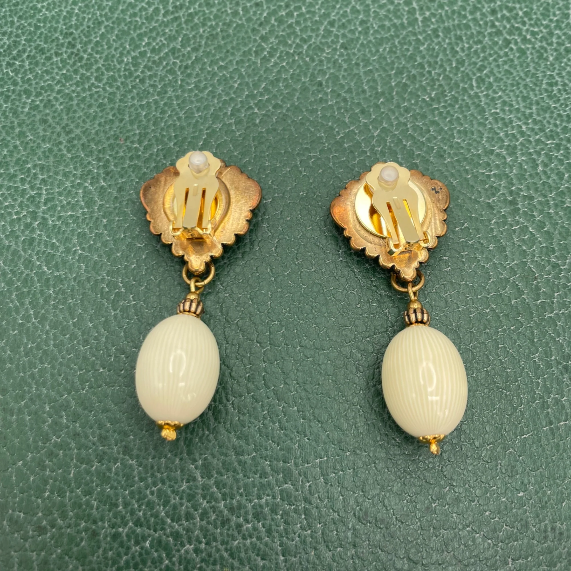 80s Dangle Drop Large Statement Clip On Earrings - Image 6