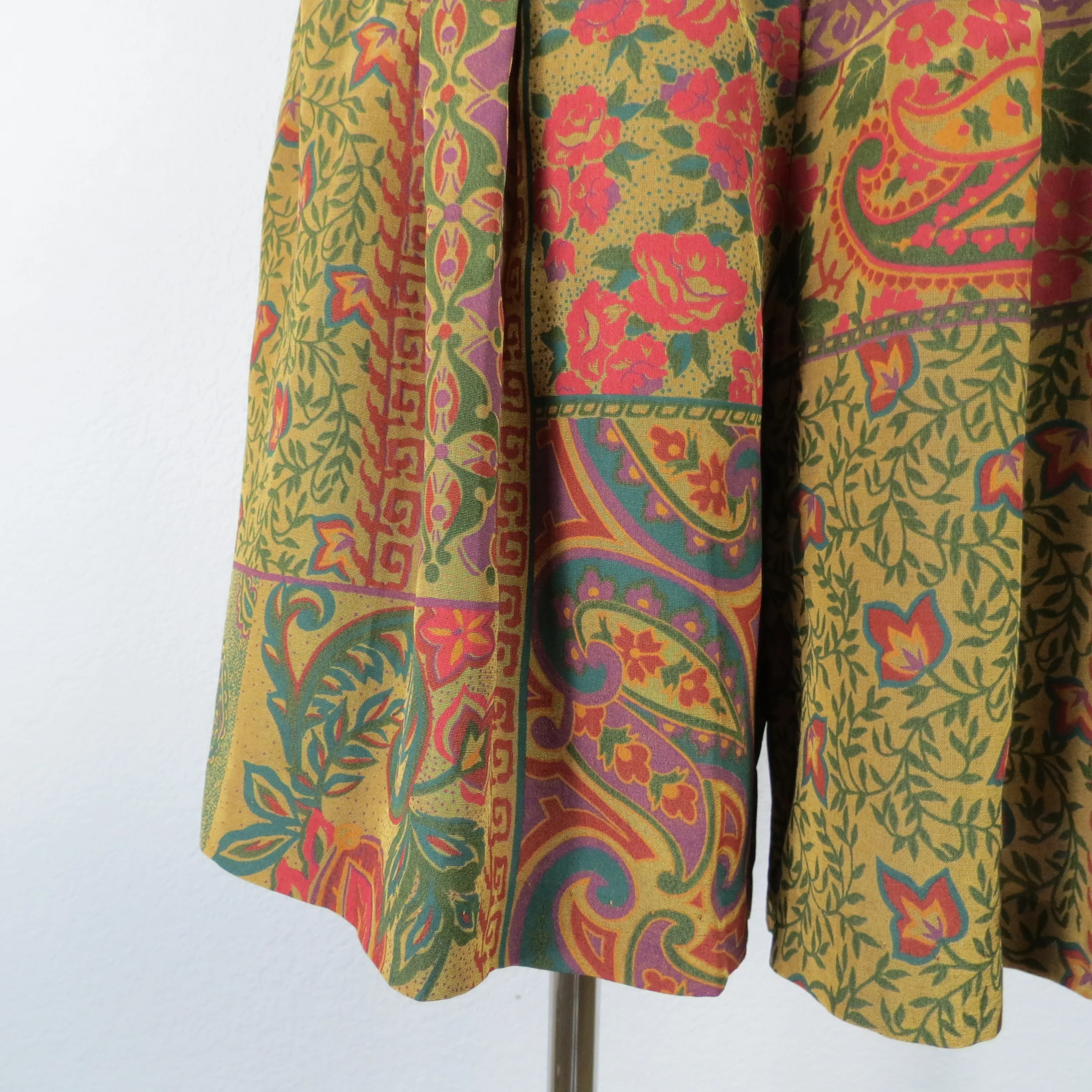 80s Deadstock Floral Shorts Bermuda High Waist By Adrienne Christina New York - Image 4