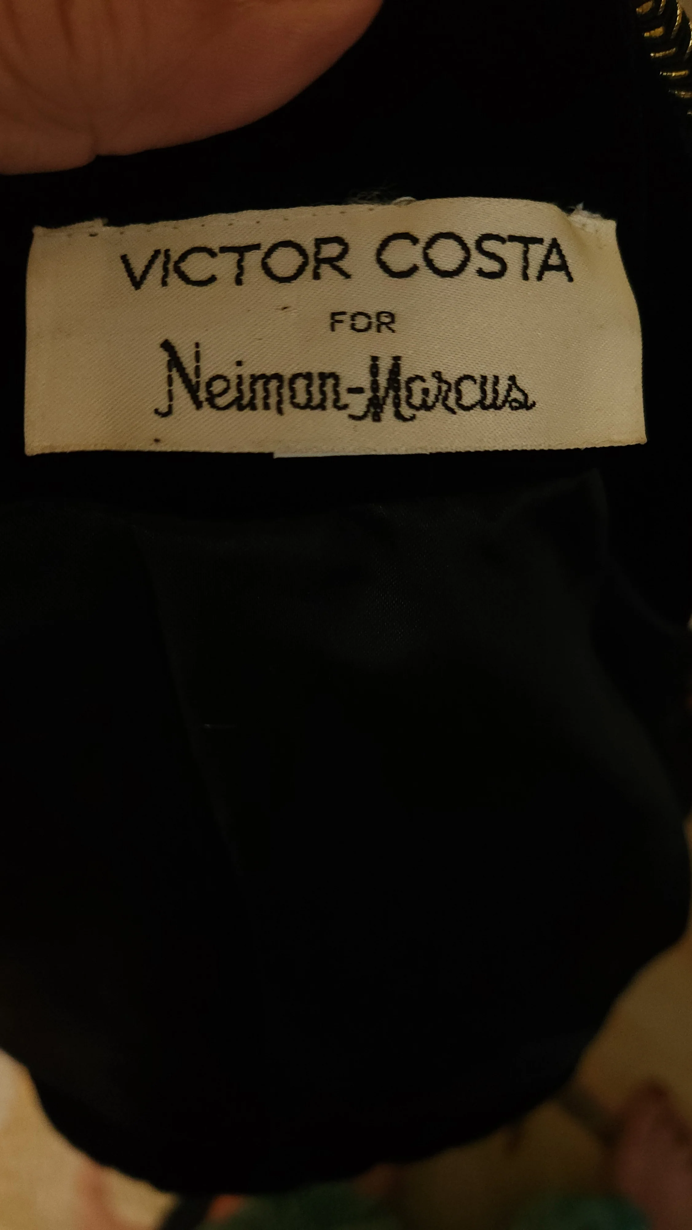80s Designer Black Velvet And Gold Lamé Bolero Jacket By Victor Costa Nieman Marcus - Image 8