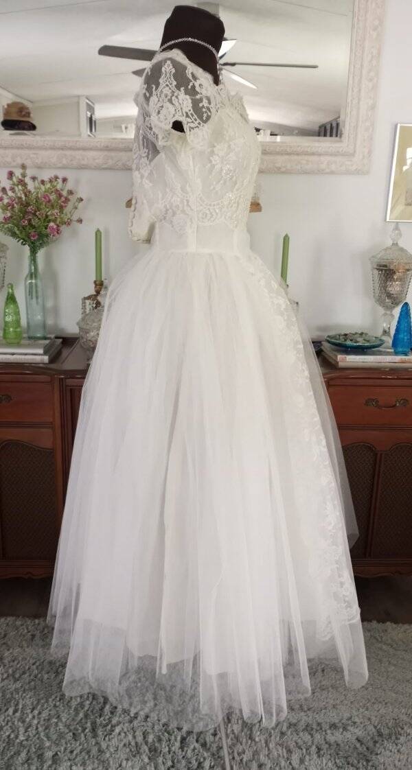 80s Does 50s Wedding Dress Full Chiffon Skirt Lace - Image 5
